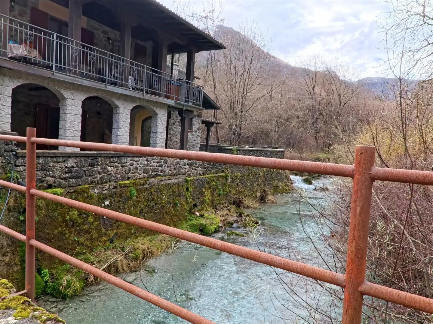 Historic 1648 Mill House in Garfagnana with Streams and Chestnut Grove - View image 8 of 35