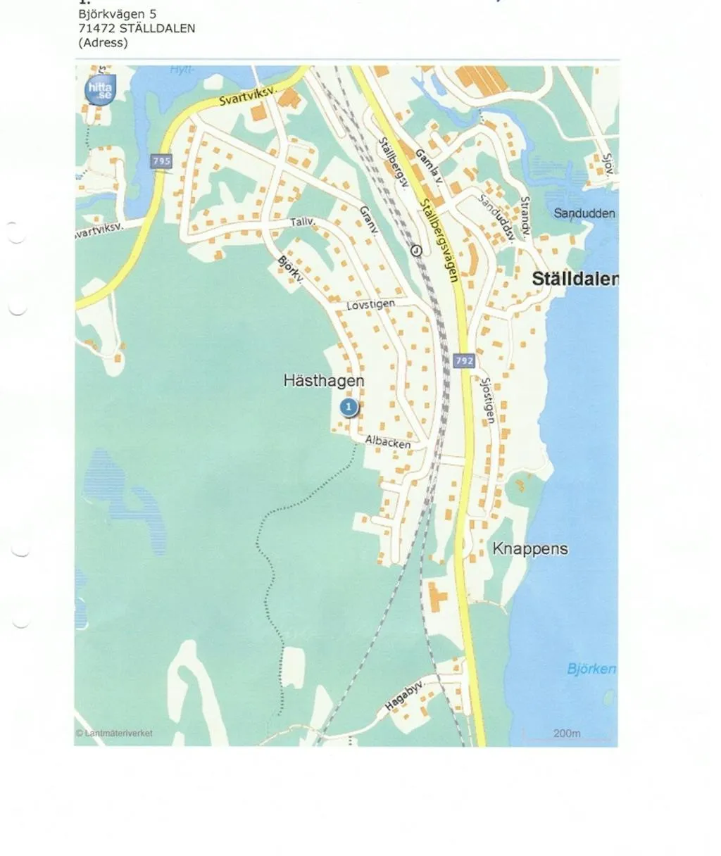 1950s Villa in Ställdalen: 3-Bedrooms, Terrace, and Expansive Grounds - View image 12 of 23