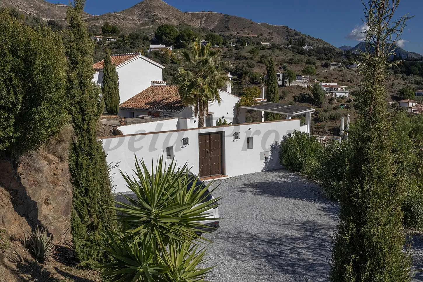 Cómpeta Casa de campo de 3 dormitorios con piscina y amplios jardines - Image 4