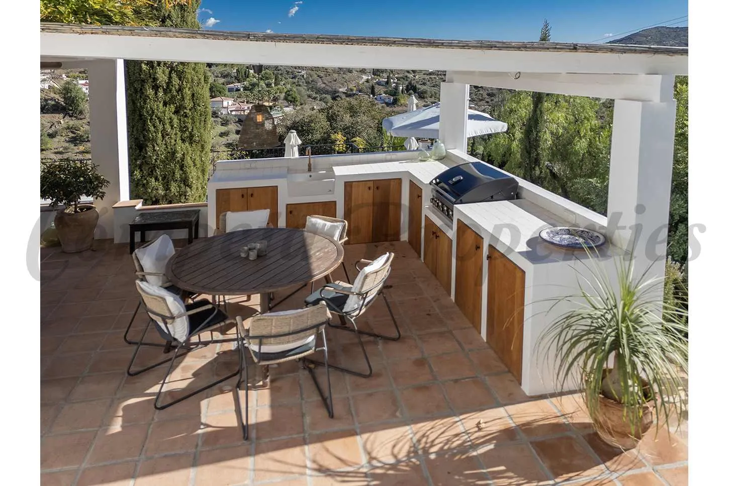 Cómpeta Casa de campo de 3 dormitorios con piscina y amplios jardines - Ver imagen 17 de 20