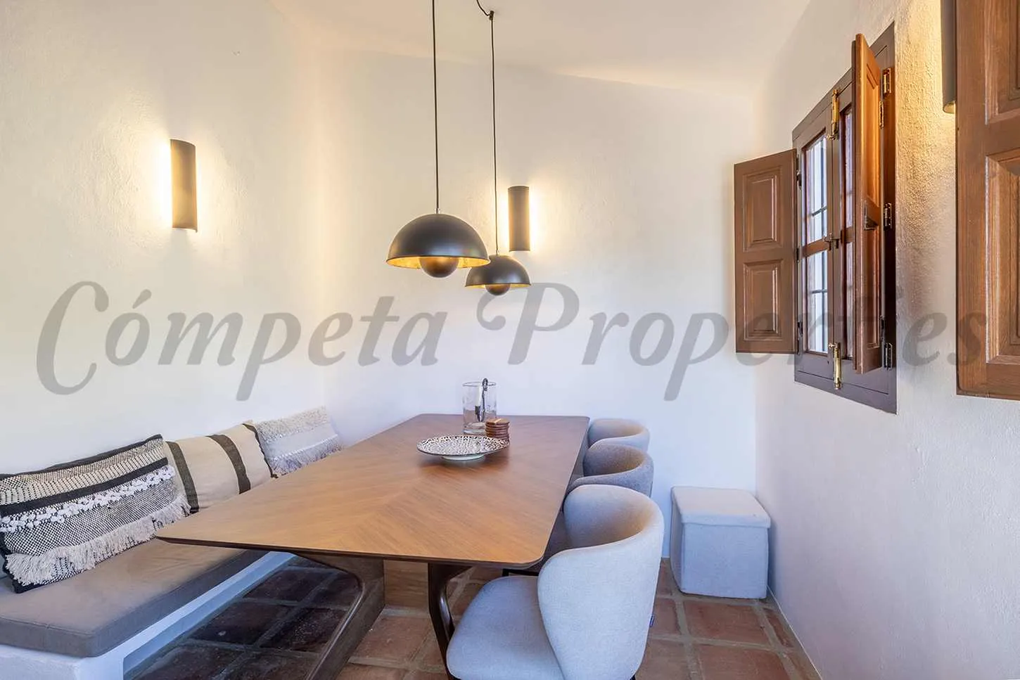 Cómpeta Casa de campo de 3 dormitorios con piscina y amplios jardines - Ver imagen 6 de 20