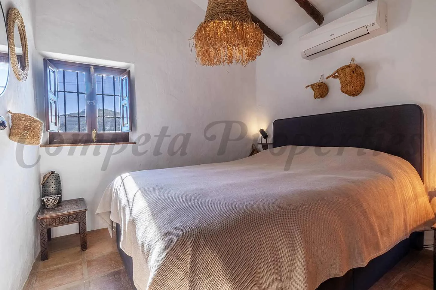 Cómpeta Casa de campo de 3 dormitorios con piscina y amplios jardines - Ver imagen 7 de 20