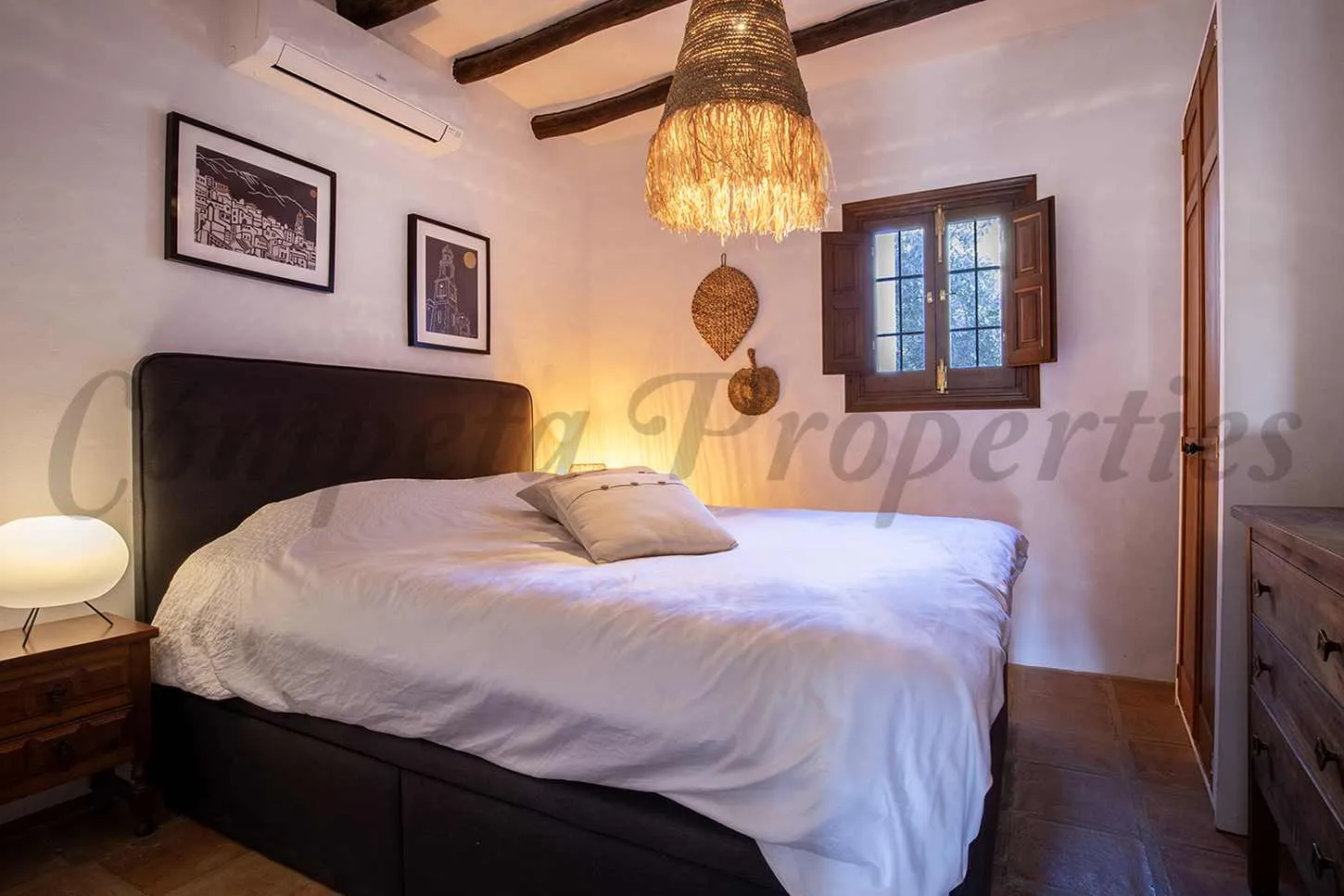 Cómpeta Casa de campo de 3 dormitorios con piscina y amplios jardines - Ver imagen 9 de 20