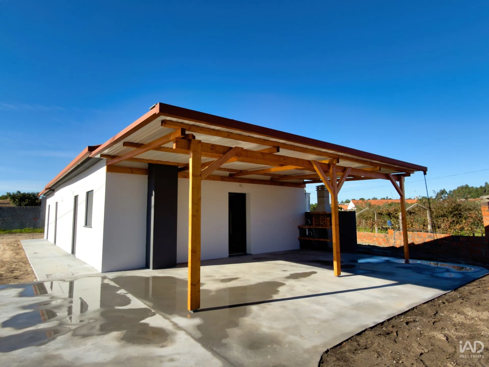 Furnished 3-Bedroom House with Garden in Coastal Marinha Grande - View image 7 of 27