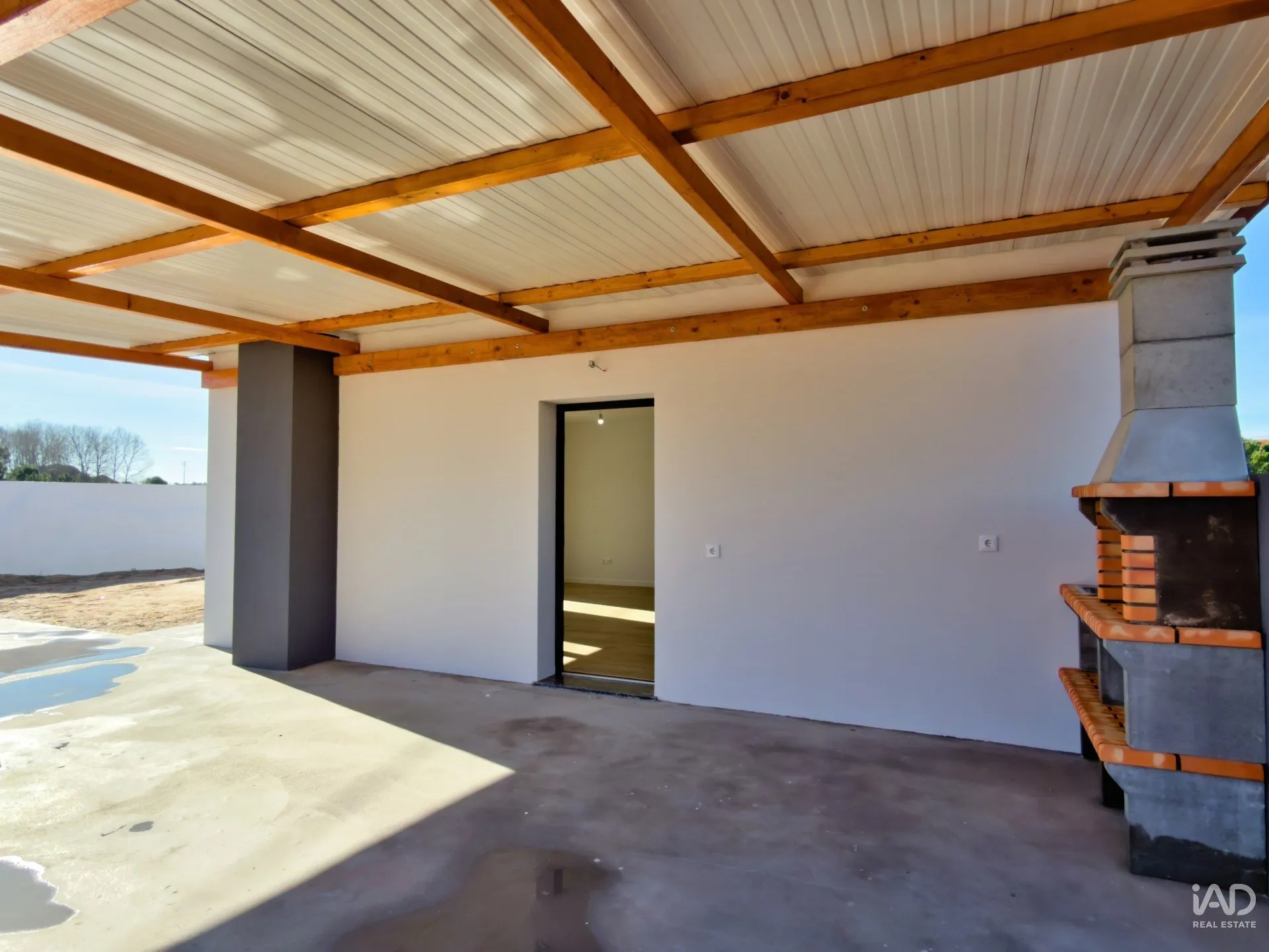 Furnished 3-Bedroom House with Garden in Coastal Marinha Grande - View image 12 of 27