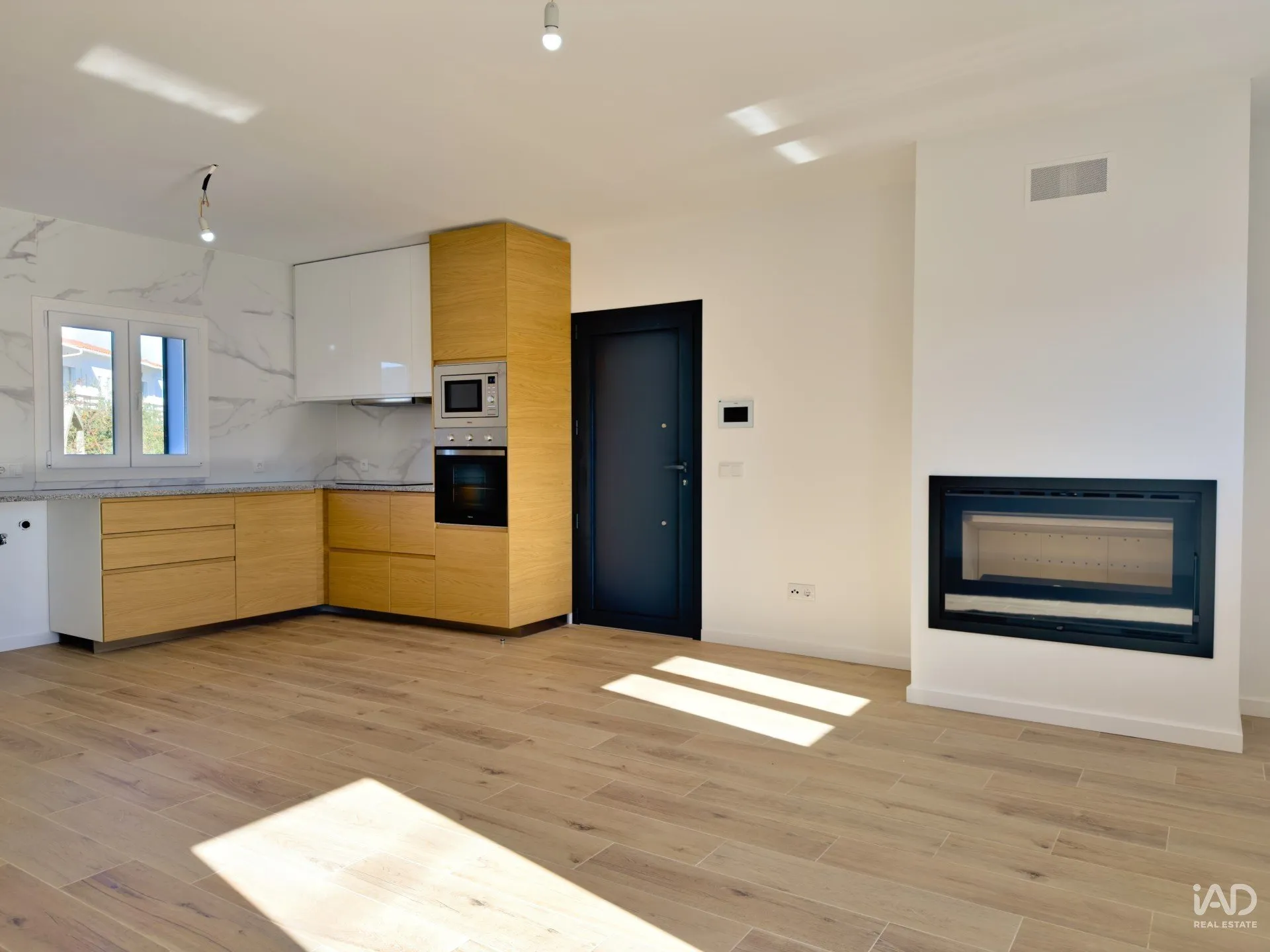 Furnished 3-Bedroom House with Garden in Coastal Marinha Grande - View image 17 of 27