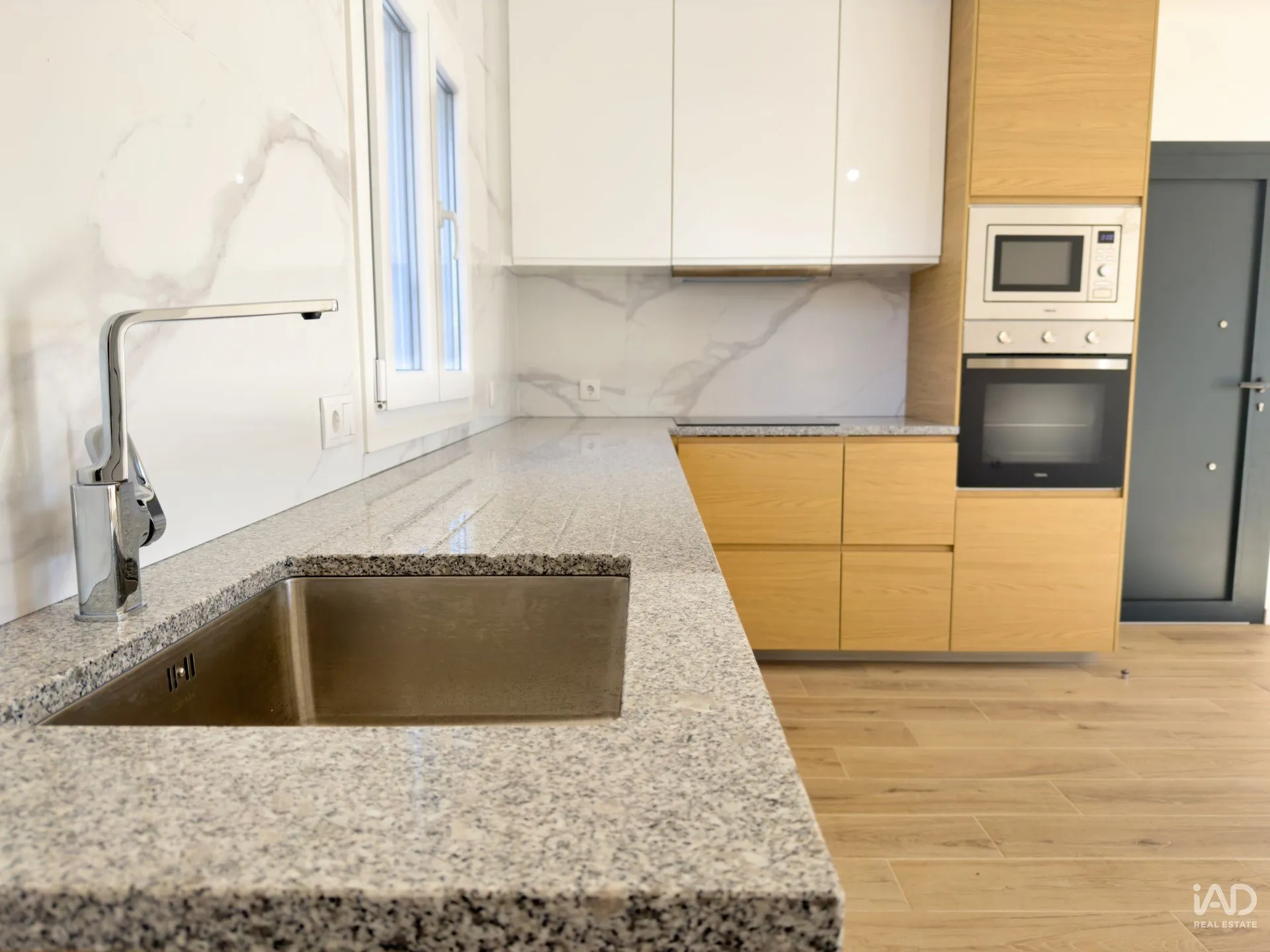 Furnished 3-Bedroom House with Garden in Coastal Marinha Grande - View image 19 of 27