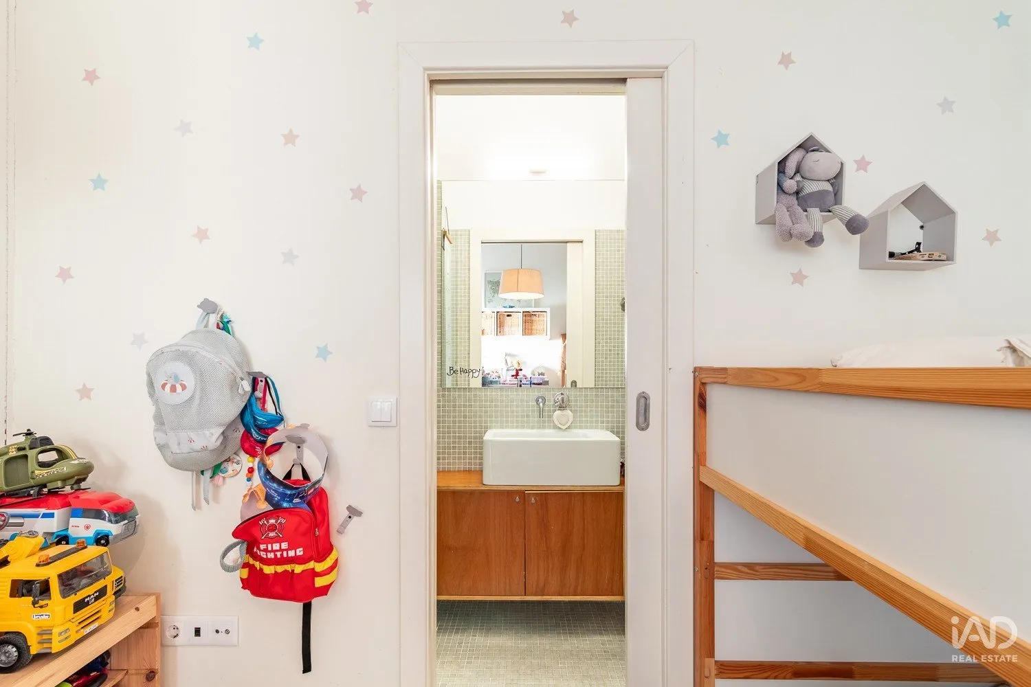 Contemporary 2-Bedroom Home with Garden and Terraces in Santa Comba Dão - View image 25 of 30