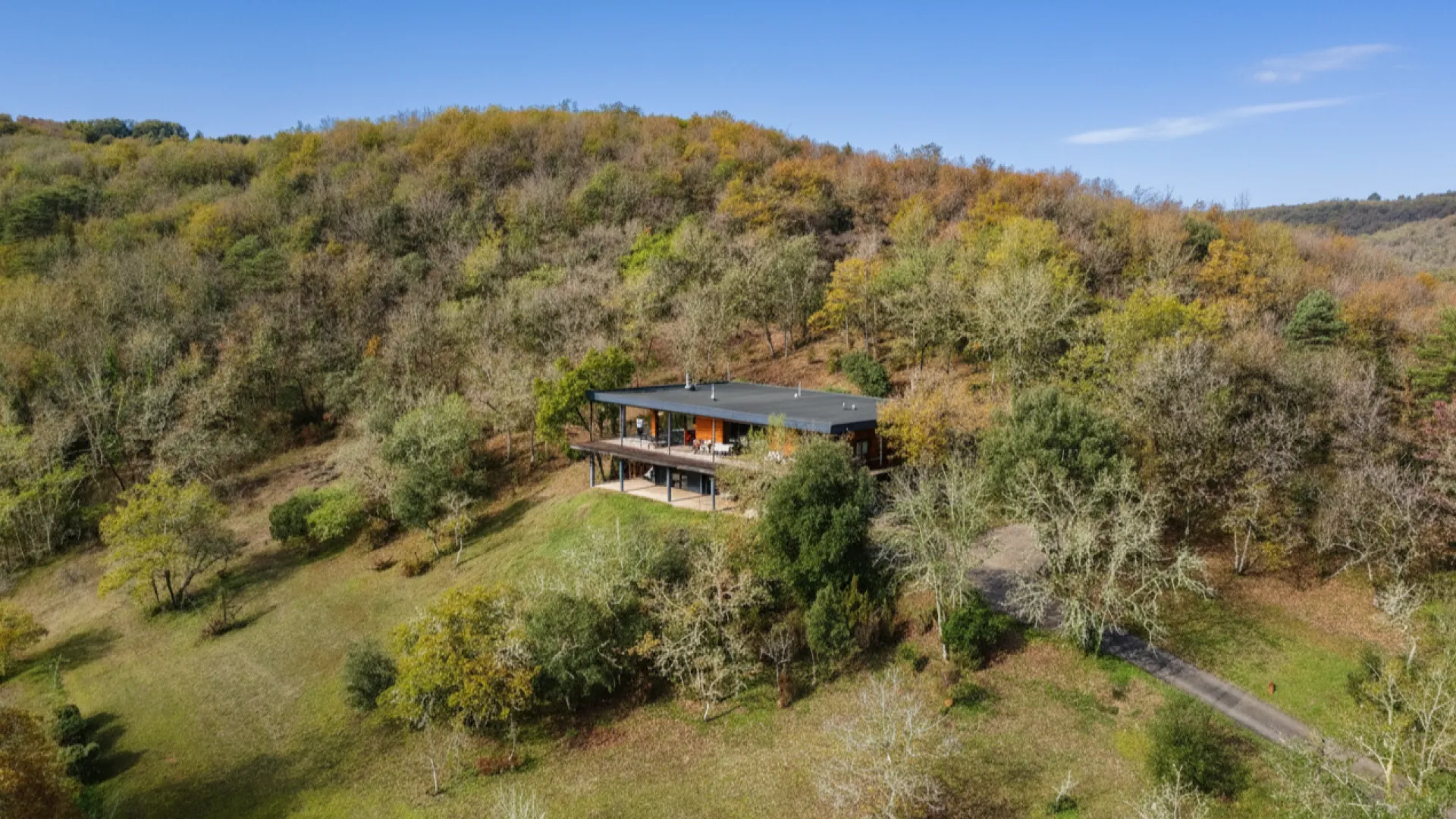 Contemporary Architect-Designed Wooden House with Expansive Terrace in Montignac - Image 1