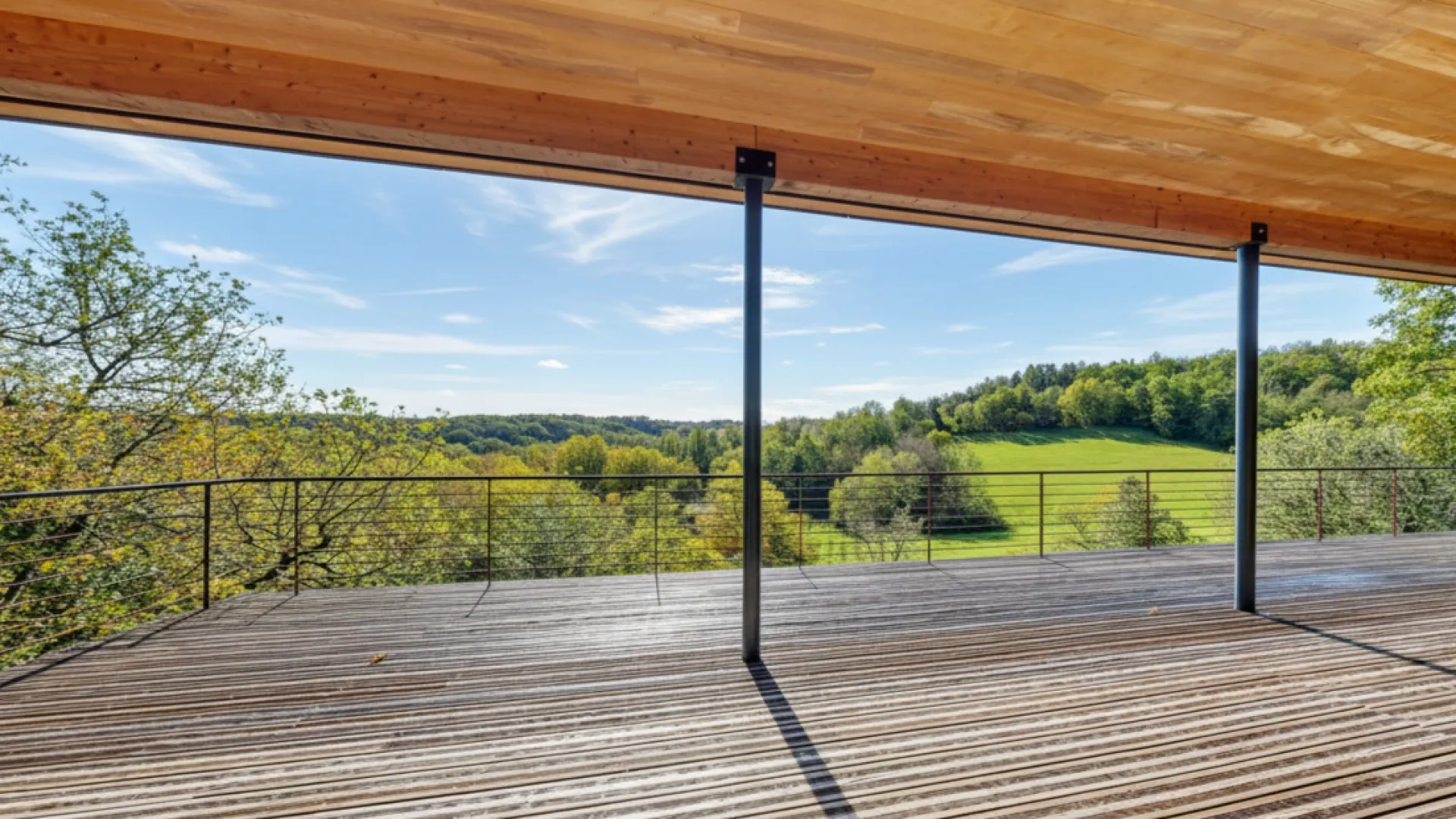 Contemporary Architect-Designed Wooden House with Expansive Terrace in Montignac - Image 3
