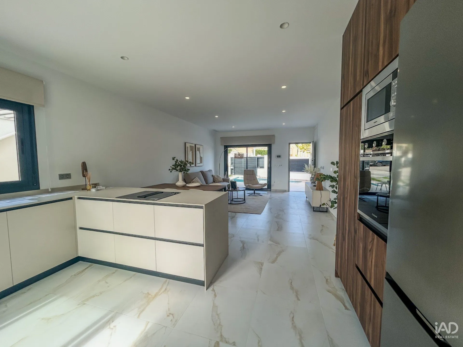 Contemporary 3-Bedroom House with Pool in Pilar de la Horadada - View image 13 of 40