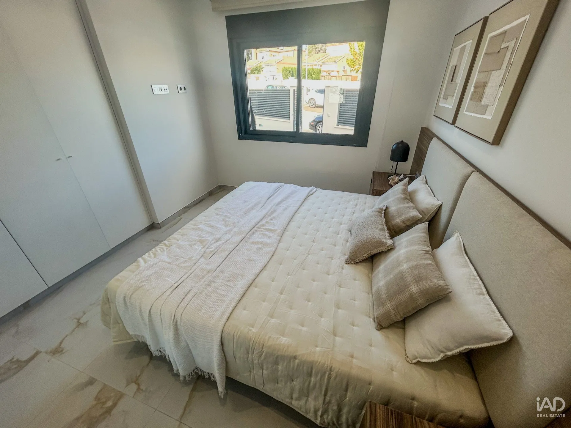 Contemporary 3-Bedroom House with Pool in Pilar de la Horadada - View image 23 of 40