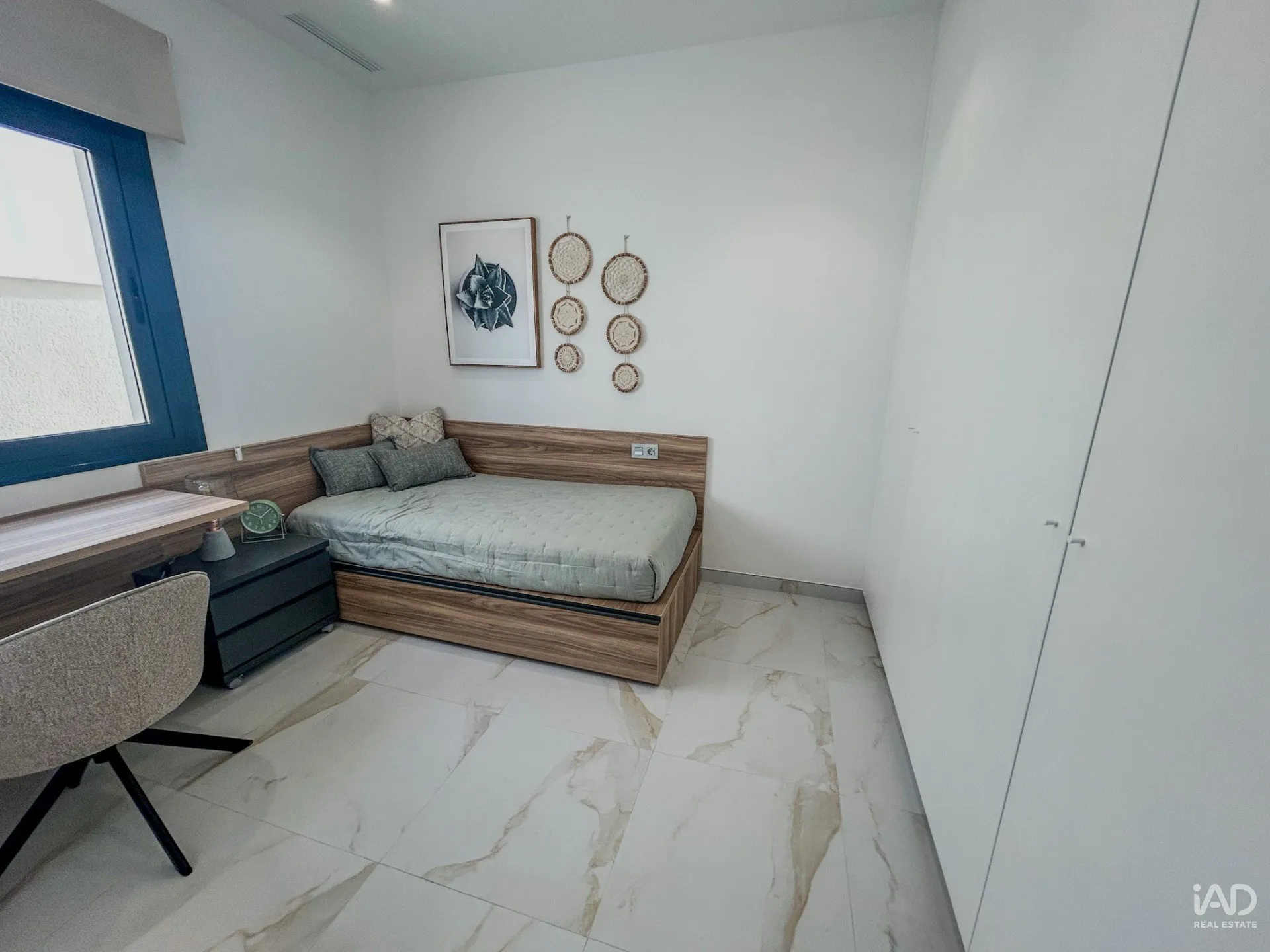 Contemporary 3-Bedroom House with Pool in Pilar de la Horadada - View image 24 of 40