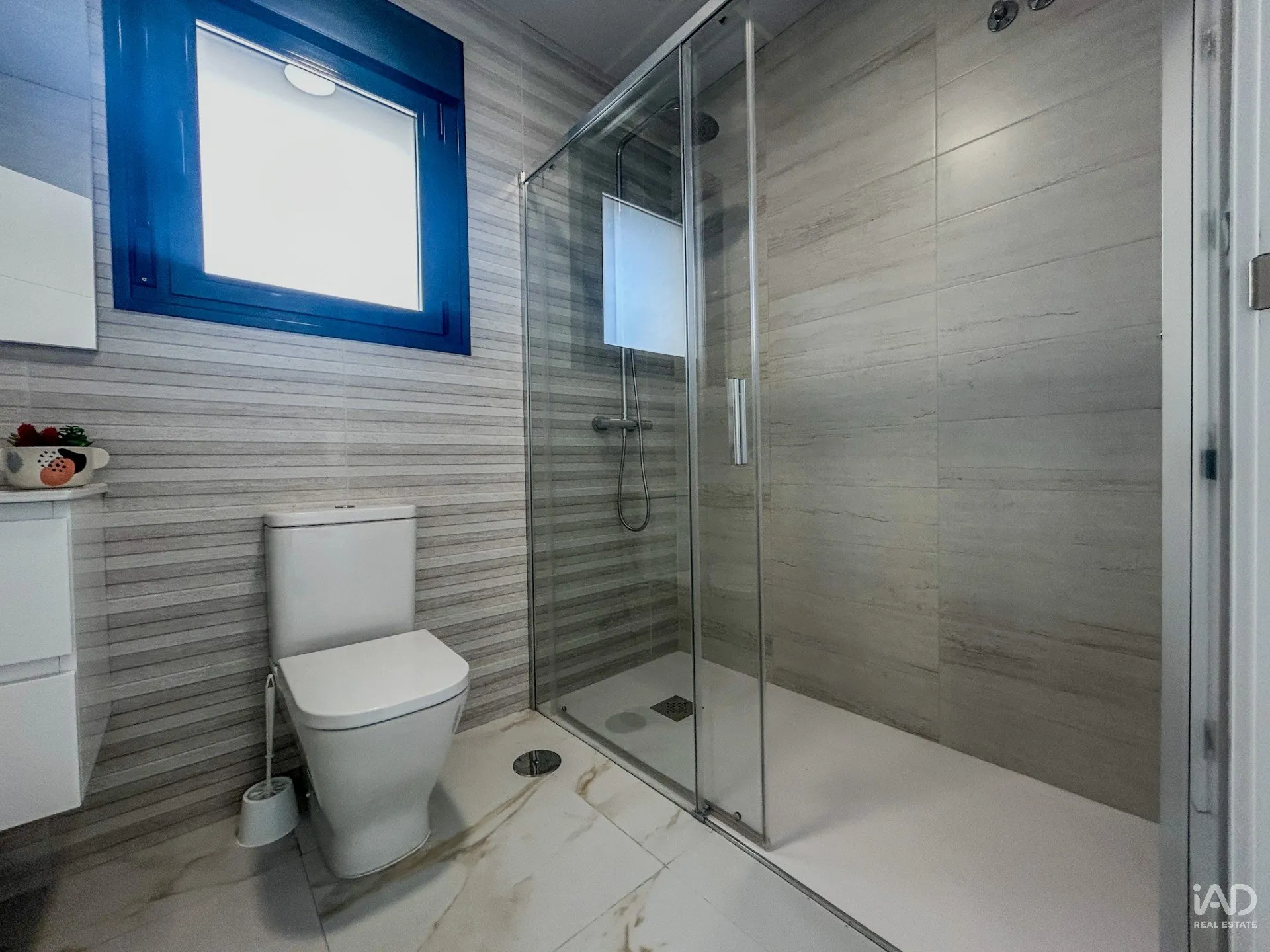 Contemporary 3-Bedroom House with Pool in Pilar de la Horadada - View image 29 of 40