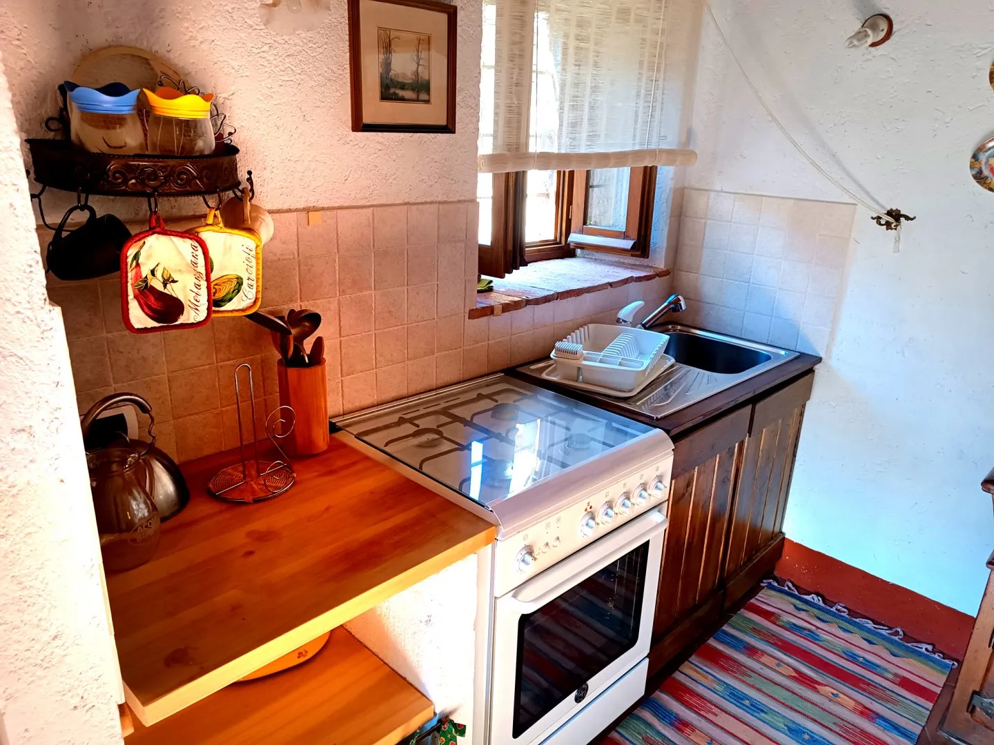 Lake-View House with Garden and Dual Living Spaces in Vagli Sotto - View image 14 of 40