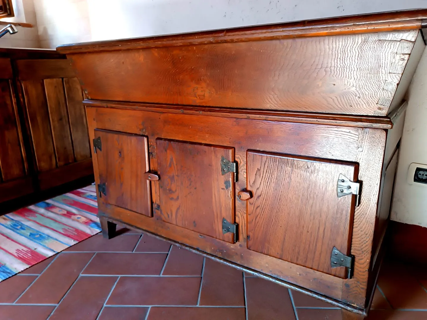 Lake-View House with Garden and Dual Living Spaces in Vagli Sotto - View image 17 of 40