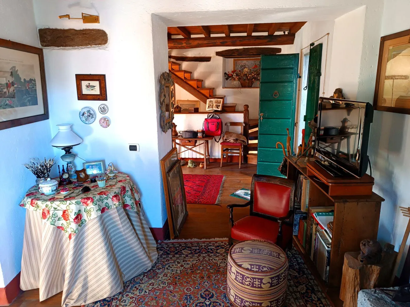 Lake-View House with Garden and Dual Living Spaces in Vagli Sotto - View image 27 of 40