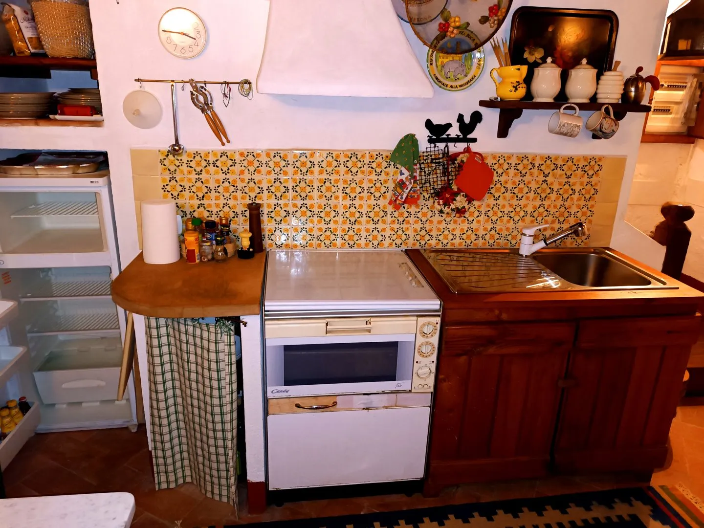 Lake-View House with Garden and Dual Living Spaces in Vagli Sotto - View image 38 of 40