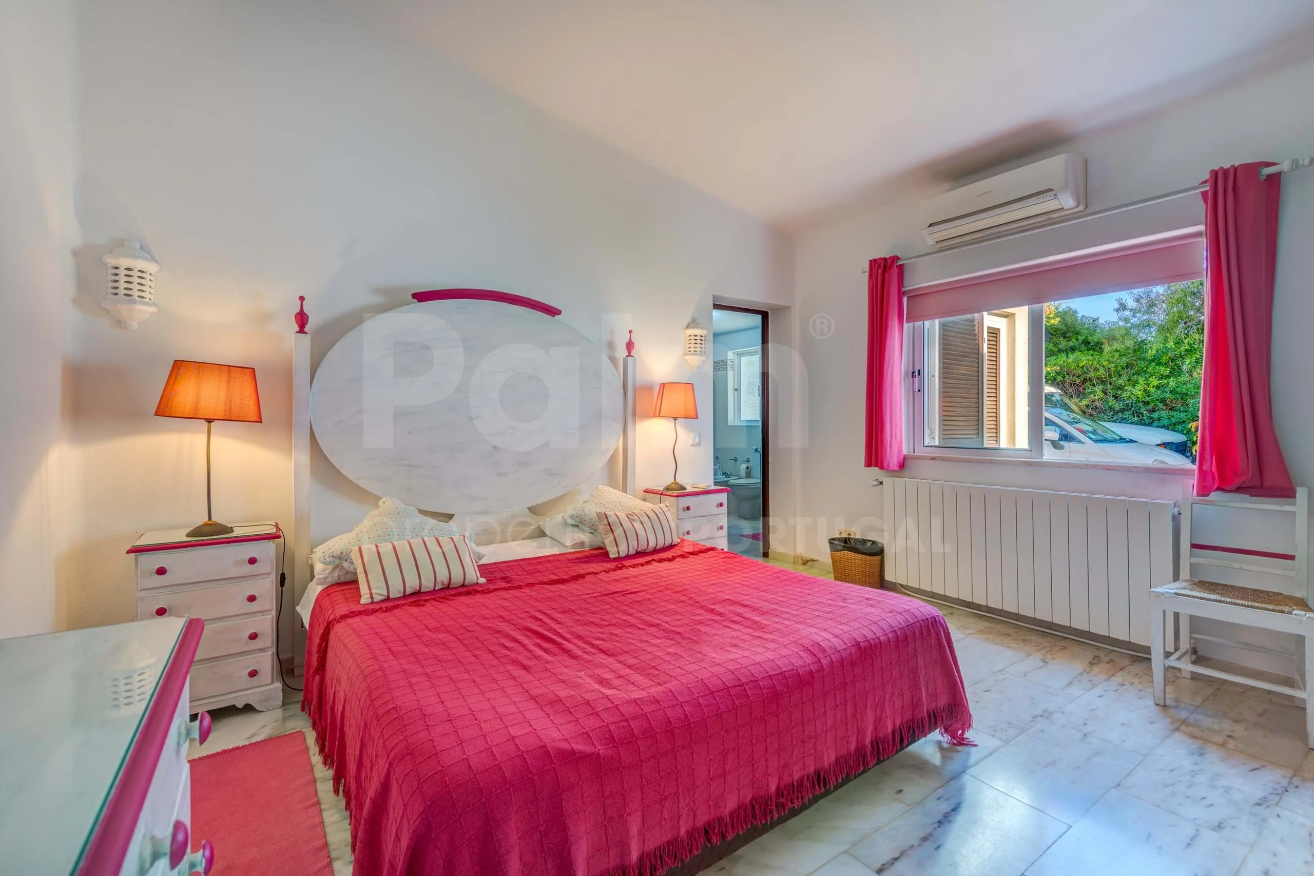 Elegant 8-Bedroom Villa with Pool and Gardens Near Algarve Coast - Image 5