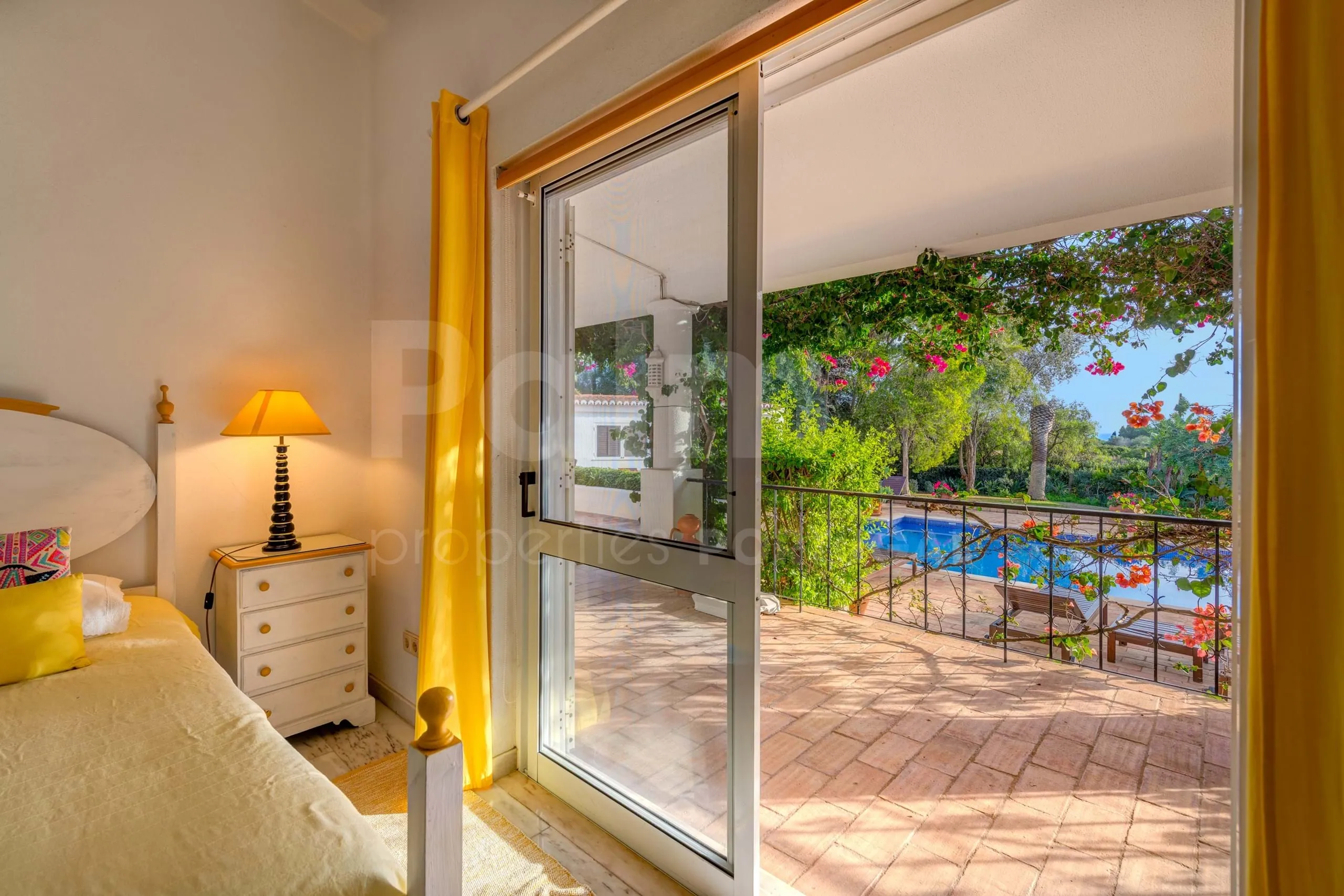 Elegant 8-Bedroom Villa with Pool and Gardens Near Algarve Coast - View image 31 of 57