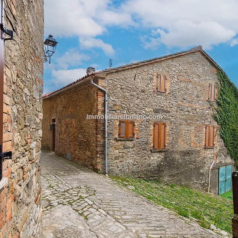 Historisk byhus med 3 soveværelser og have i Umbriens Monte Santa Maria Tiberina