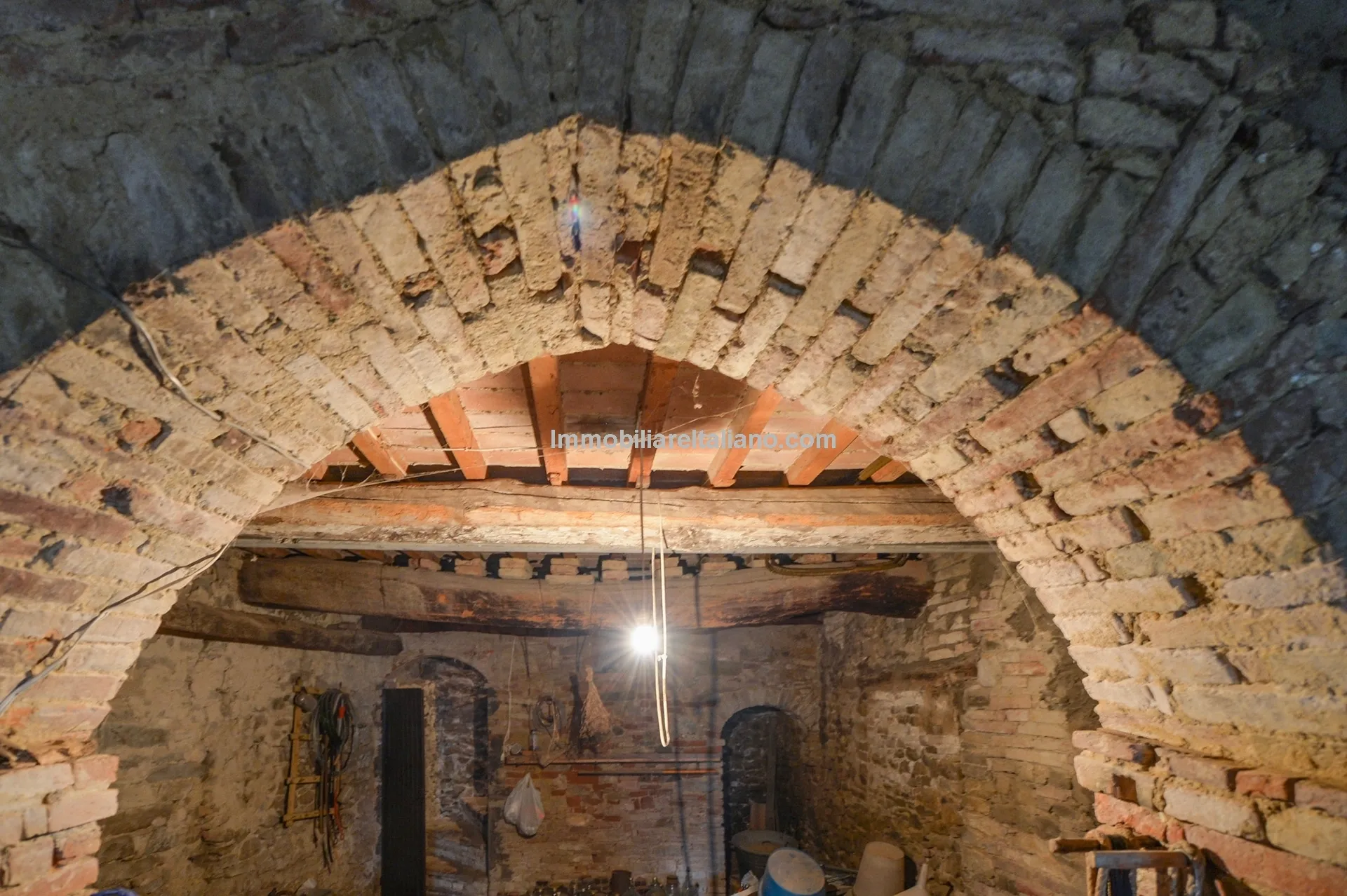 Historic 3-Bedroom Townhouse with Garden in Umbria's Monte Santa Maria Tiberina - View image 29 of 29