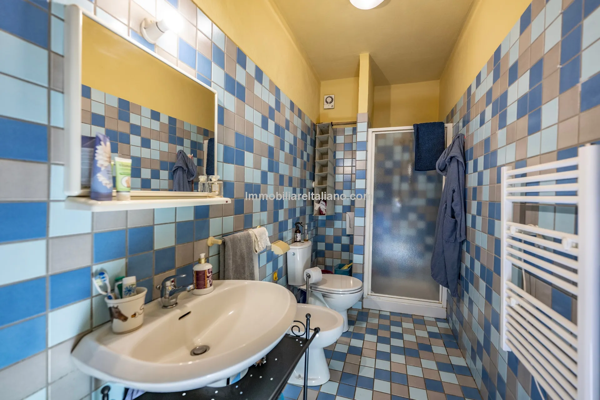 9-Bedroom Farmhouse with Pool and Equestrian Potential in Tuscany - View image 51 of 104