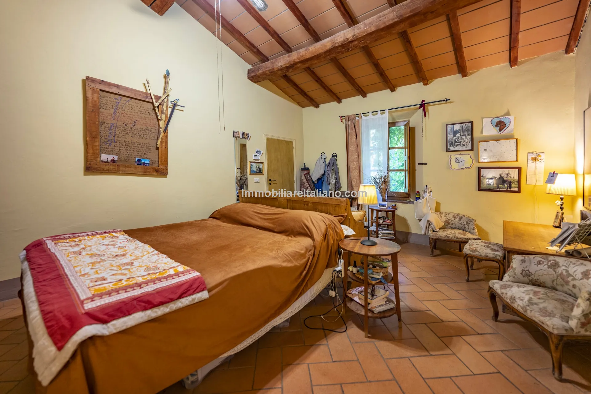 9-Bedroom Farmhouse with Pool and Equestrian Potential in Tuscany - View image 54 of 104