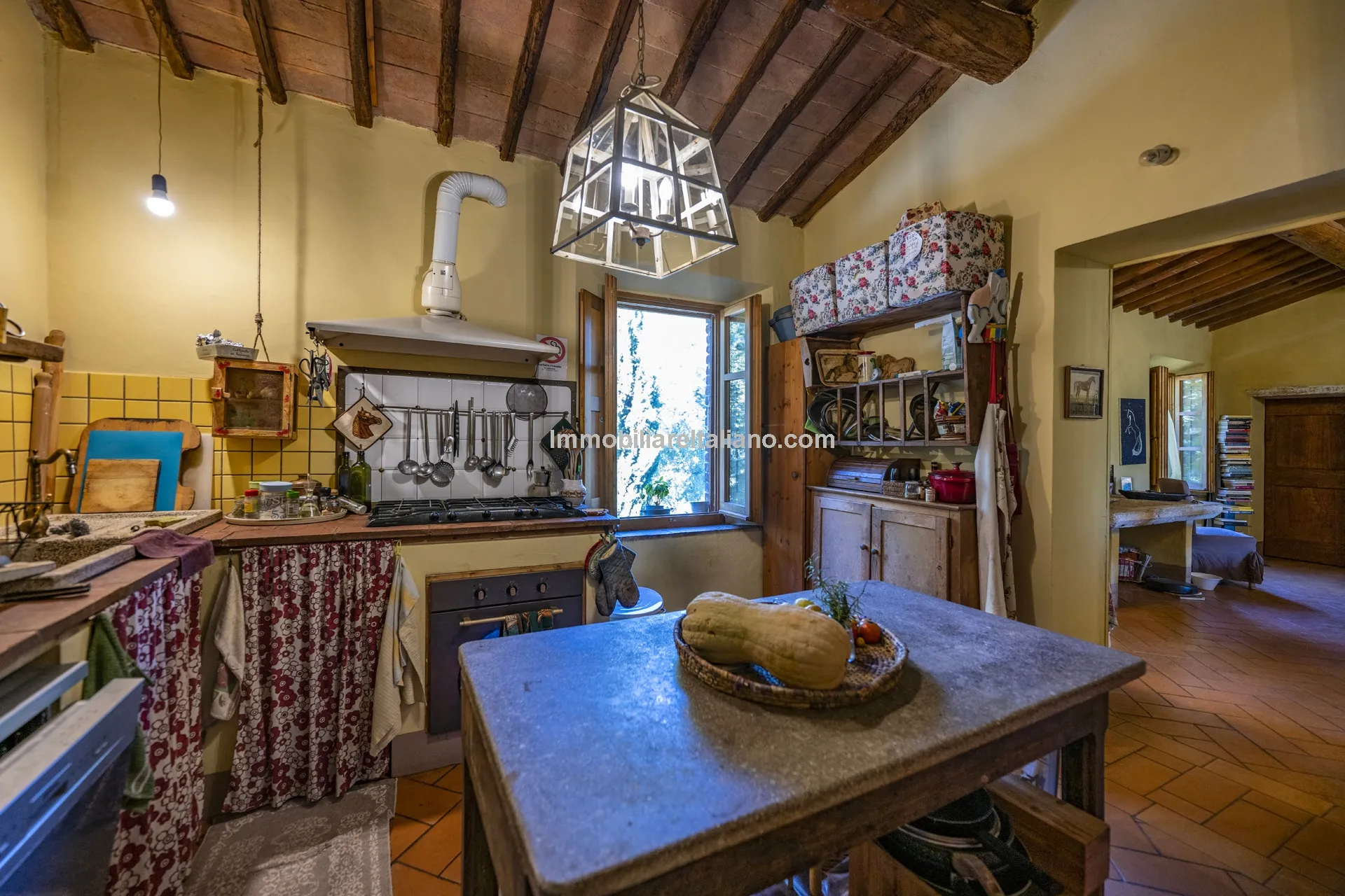 9-Bedroom Farmhouse with Pool and Equestrian Potential in Tuscany - View image 56 of 104