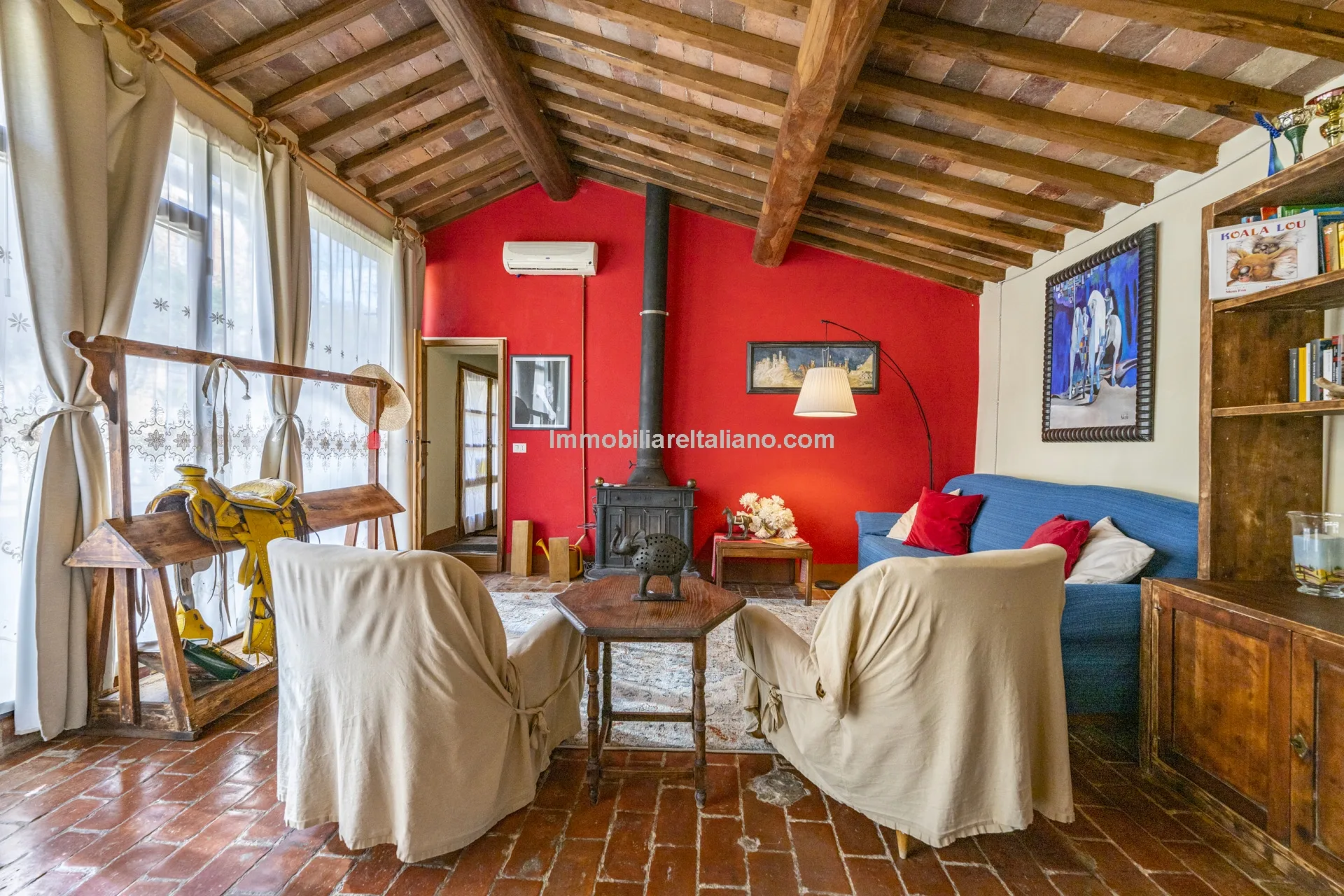 9-Bedroom Farmhouse with Pool and Equestrian Potential in Tuscany - View image 94 of 104