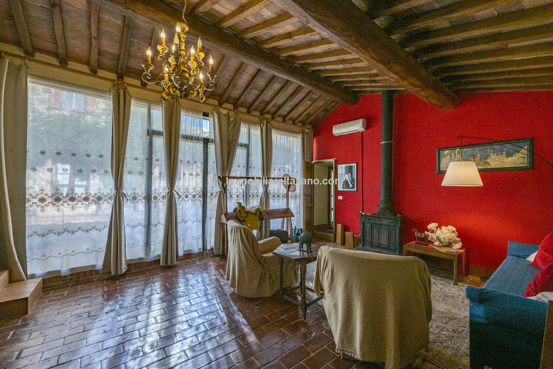 9-Bedroom Farmhouse with Pool and Equestrian Potential in Tuscany - View image 95 of 104