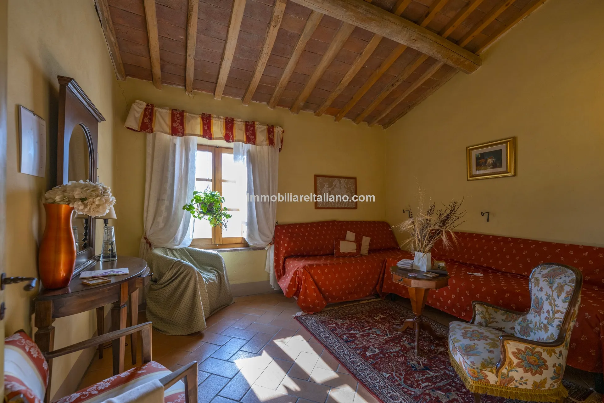 9-Bedroom Farmhouse with Pool and Equestrian Potential in Tuscany - View image 104 of 104