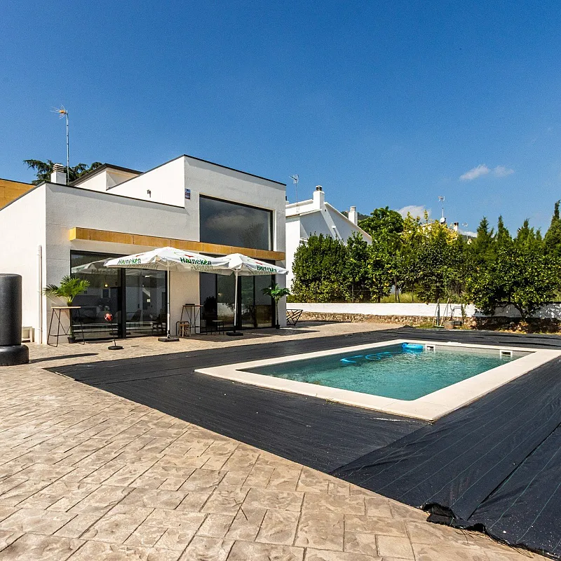 Contemporary Eco-Friendly 3-Bedroom House with Vineyard Views in Sentmenat
