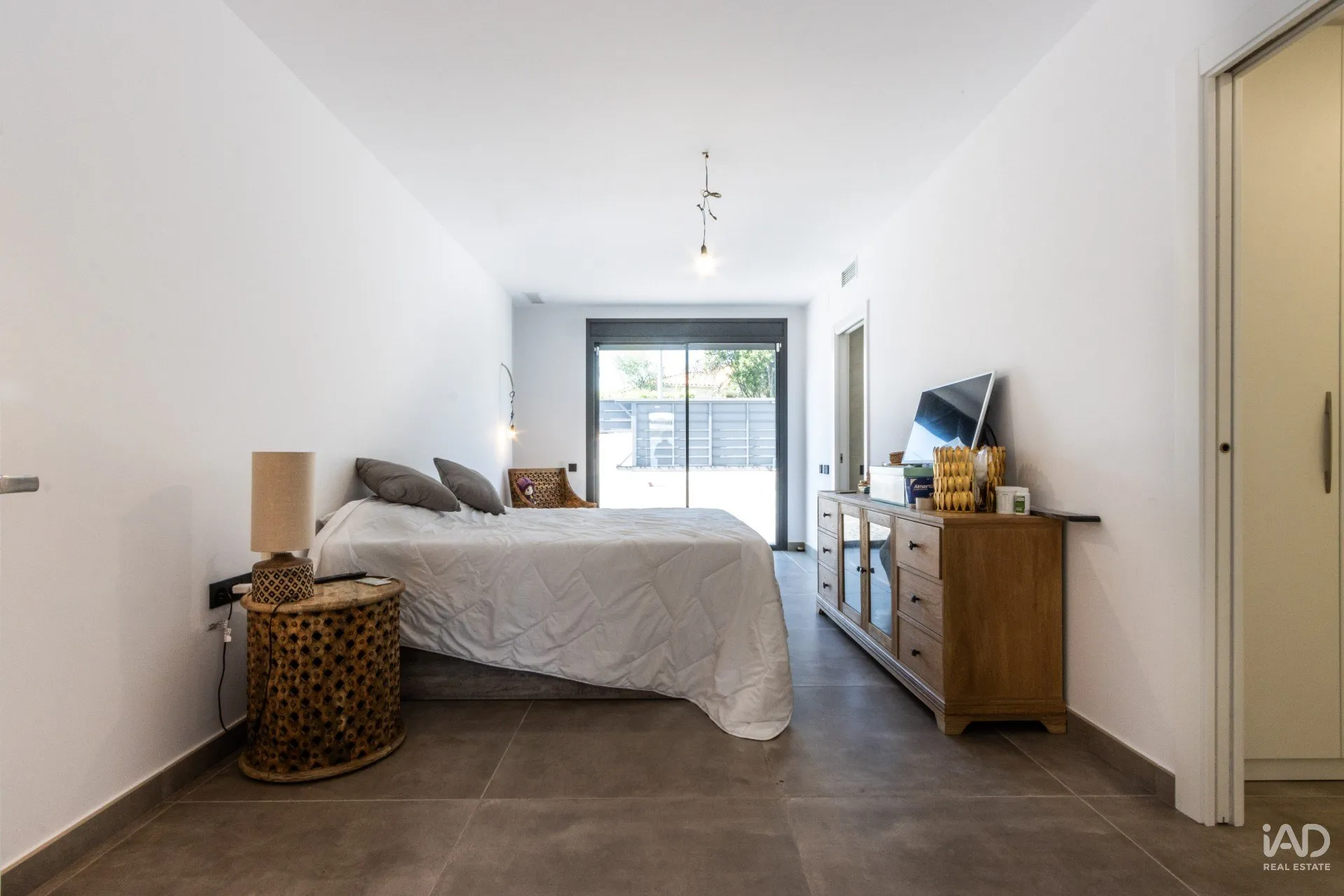 Contemporary Eco-Friendly 3-Bedroom House with Vineyard Views in Sentmenat - View image 26 of 39