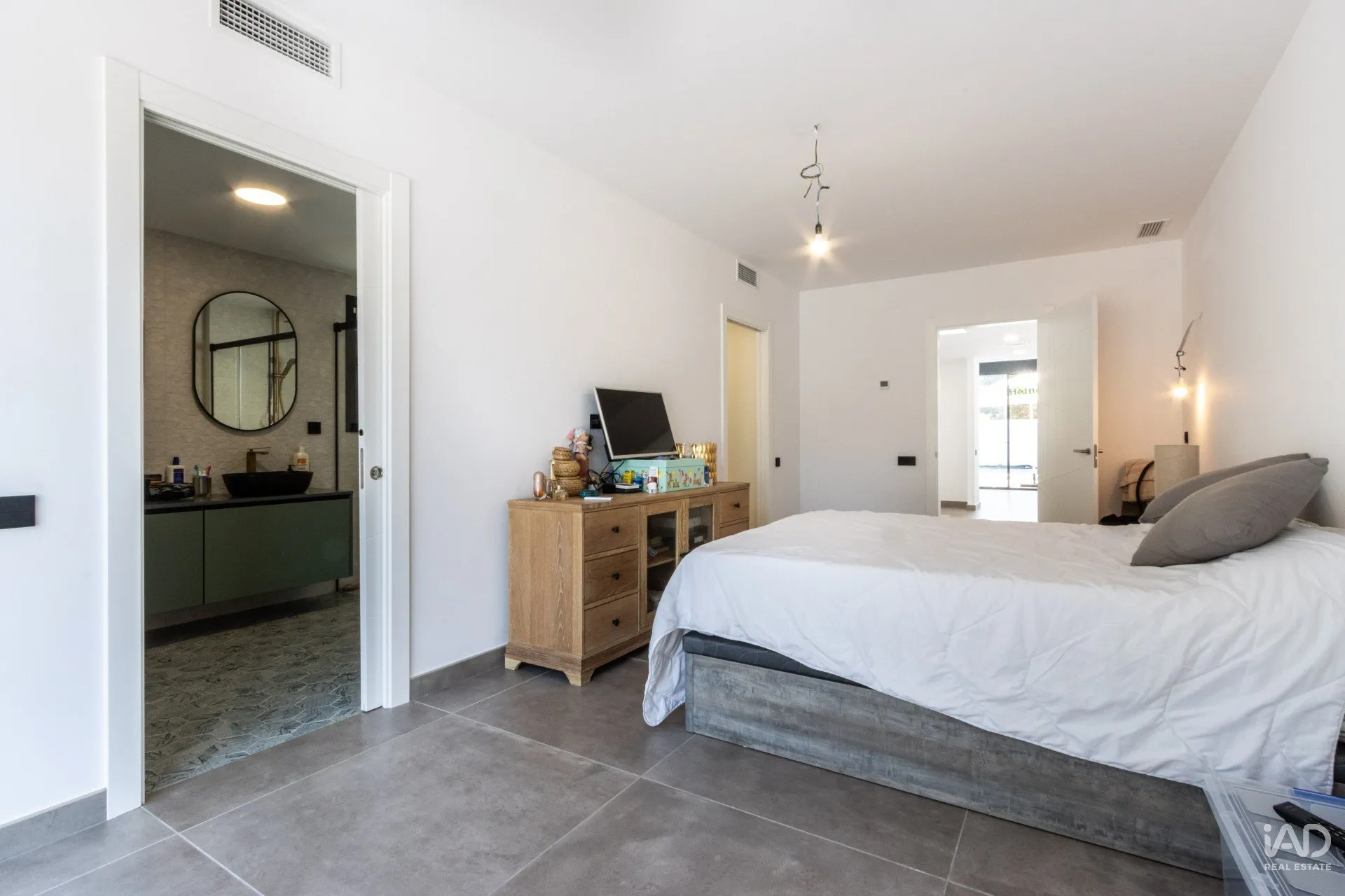 Contemporary Eco-Friendly 3-Bedroom House with Vineyard Views in Sentmenat - View image 27 of 39