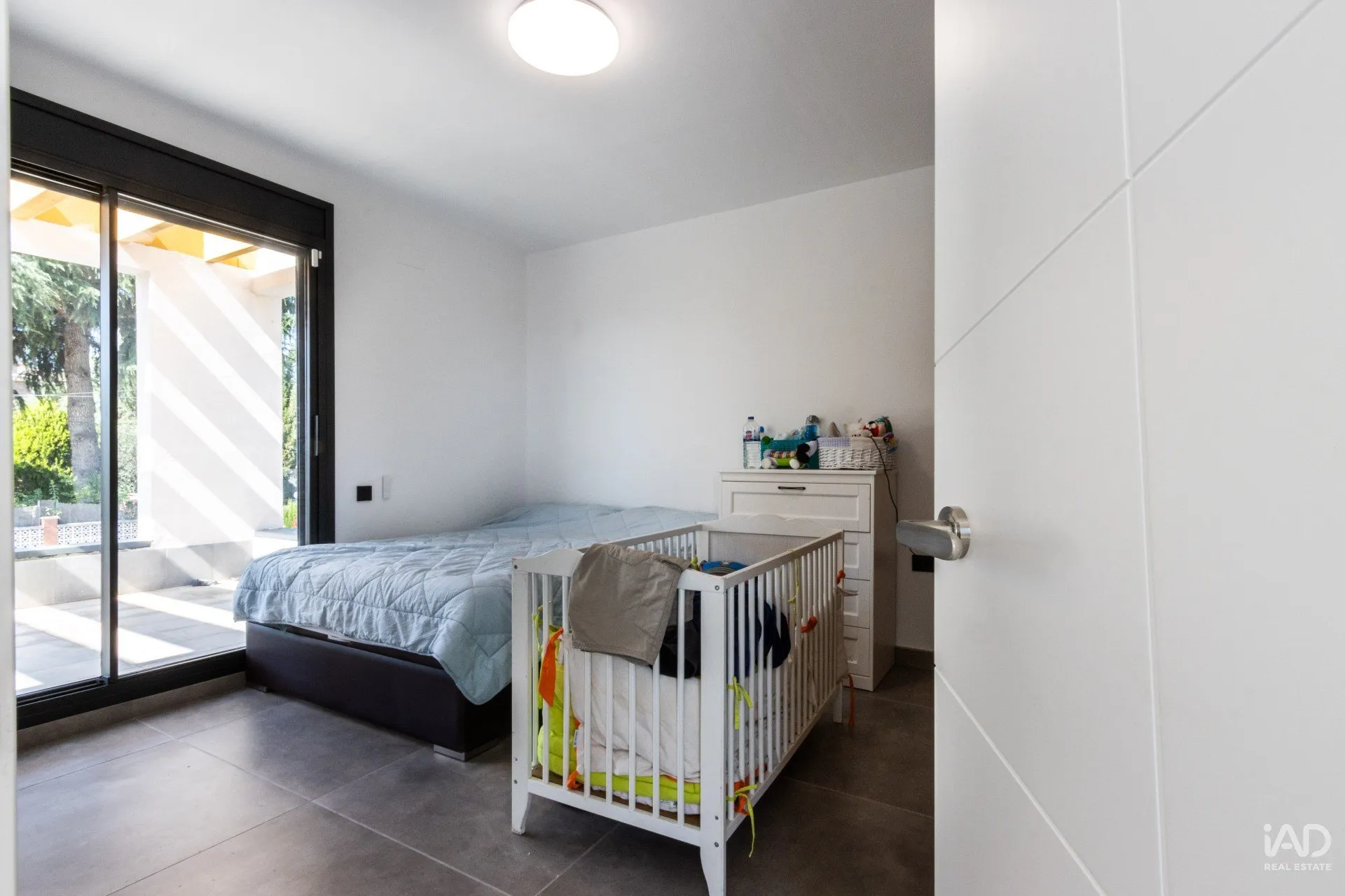 Contemporary Eco-Friendly 3-Bedroom House with Vineyard Views in Sentmenat - View image 35 of 39