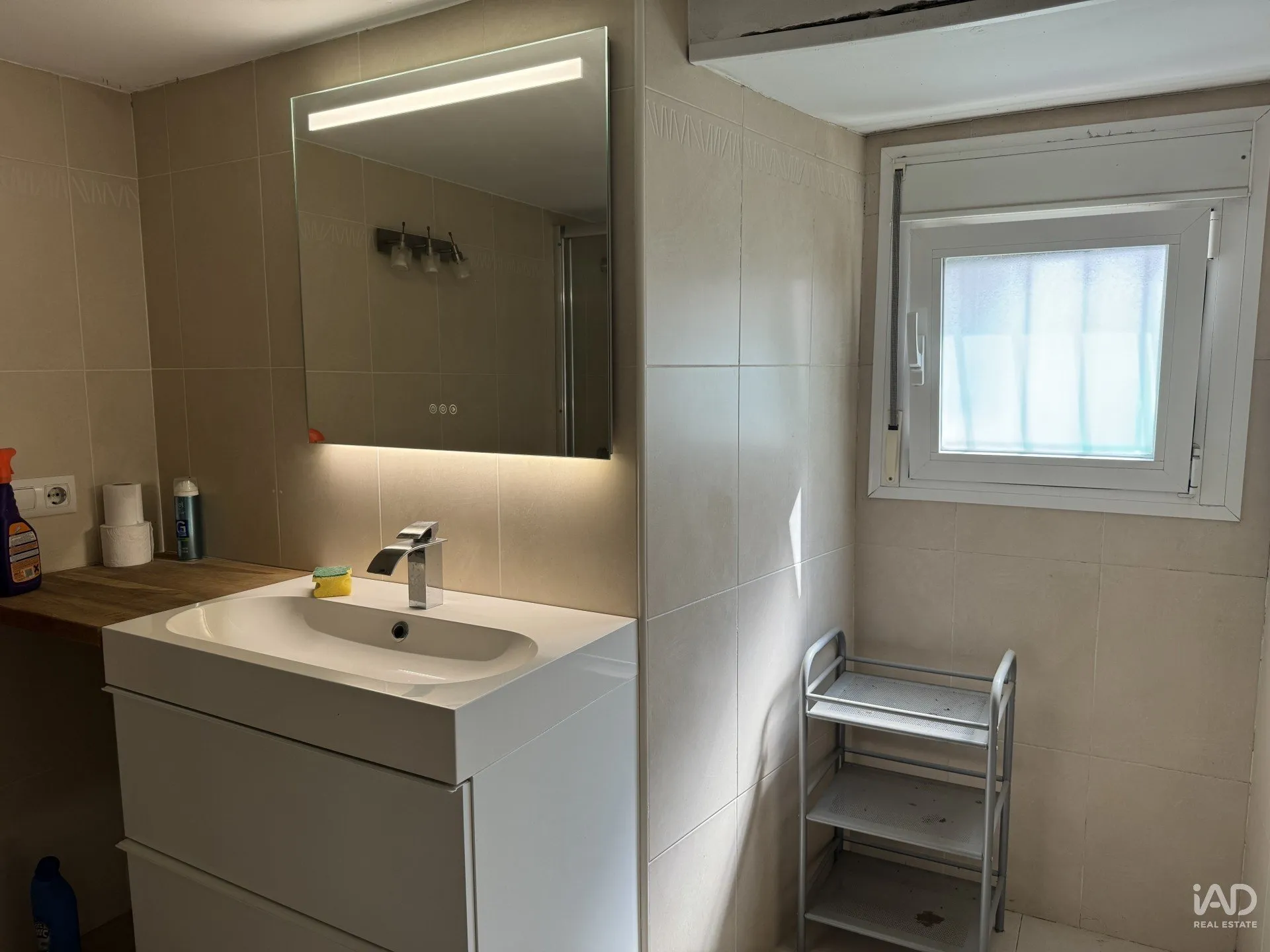 1940s 7-Bedroom House with Terrace in Andalusia's Alcalá de los Gazules - Image 3