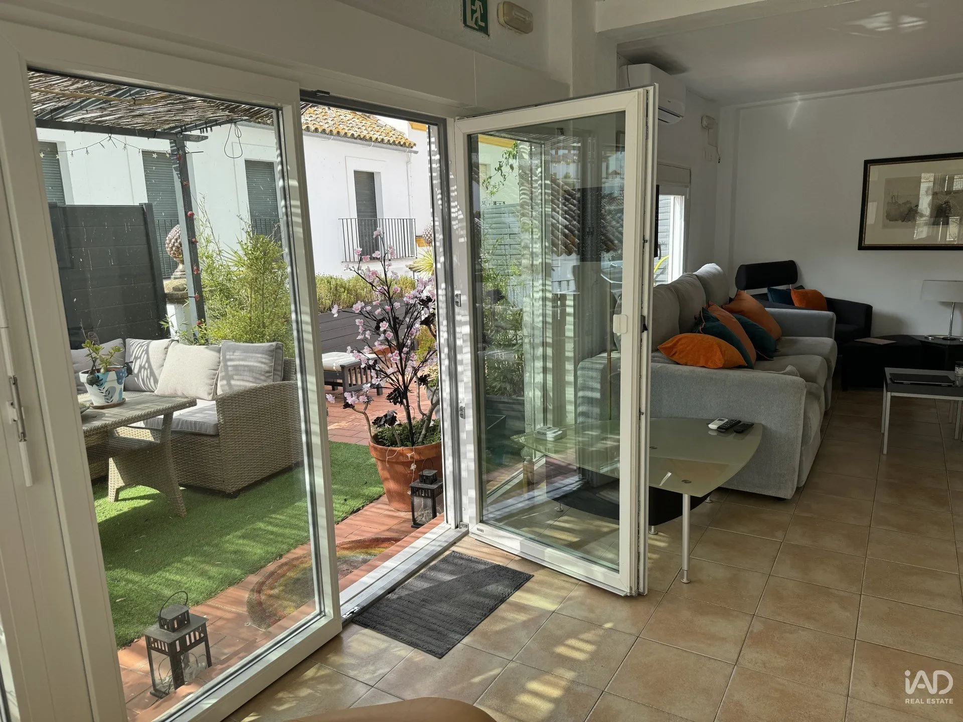 1940s 7-Bedroom House with Terrace in Andalusia's Alcalá de los Gazules - View image 10 of 22