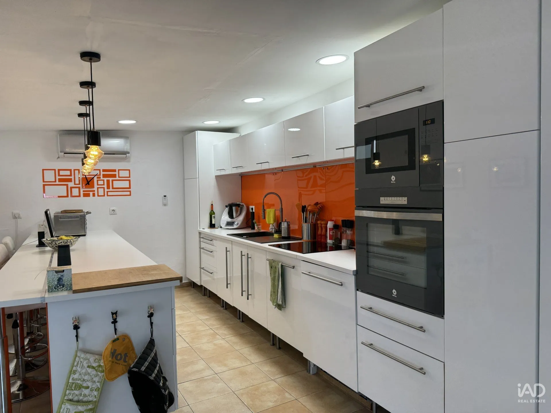 1940s 7-Bedroom House with Terrace in Andalusia's Alcalá de los Gazules - View image 12 of 22