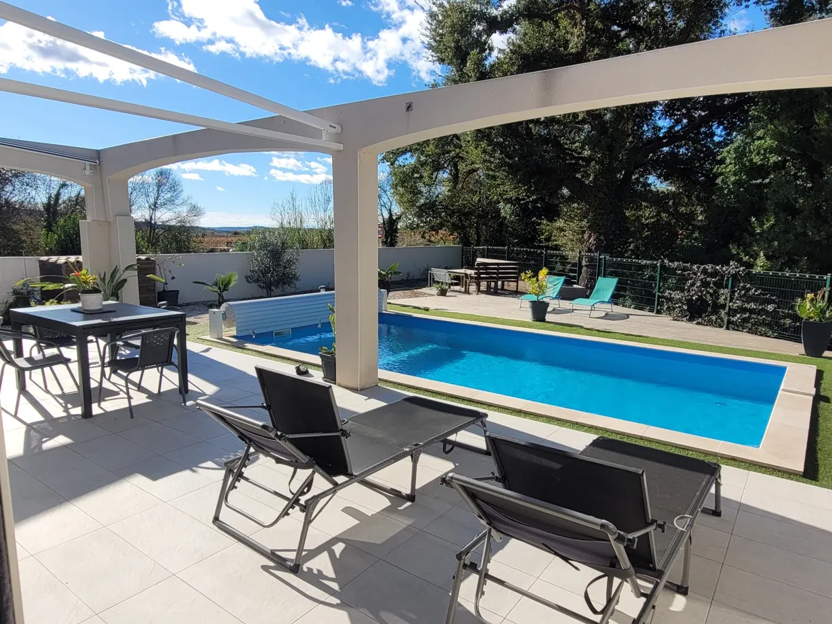 Contemporary 3-Bedroom Villa with Pool in Scenic Autignac, Hérault - Image 3