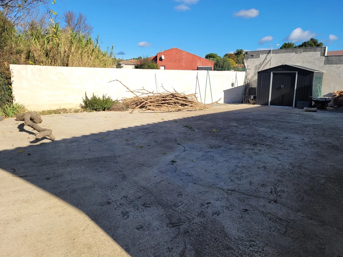 Contemporary 3-Bedroom Villa with Pool in Scenic Autignac, Hérault - View image 7 of 17