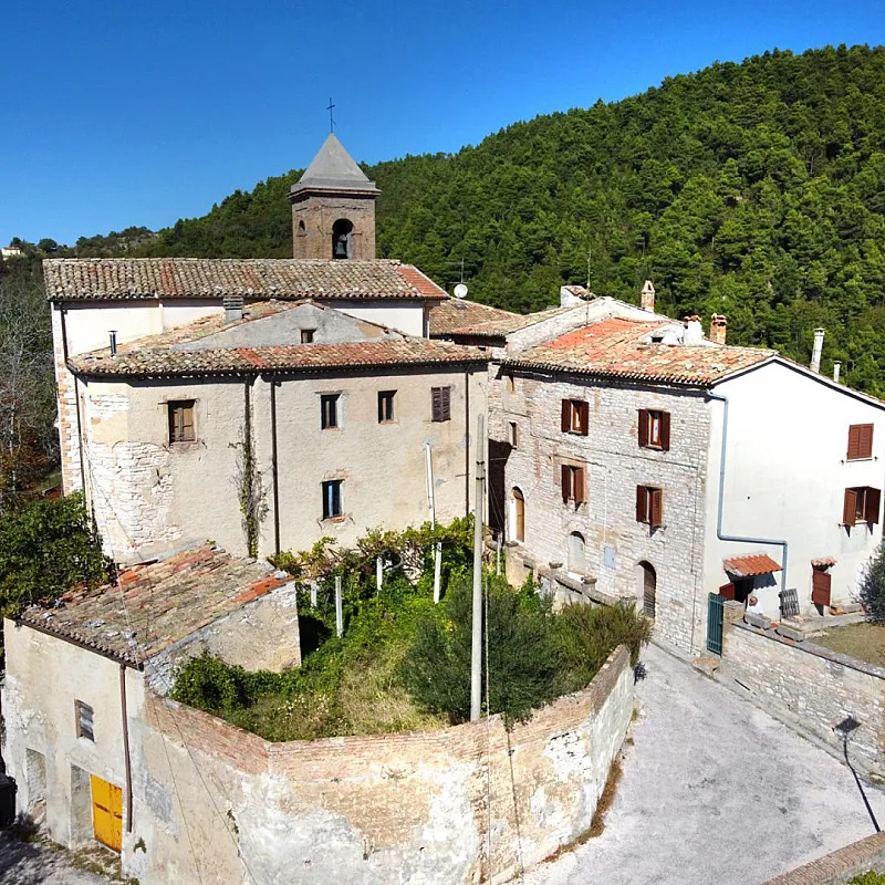 Six-Bedroom Coastal Retreat with Terrace and Garden in Arcevia, Italy