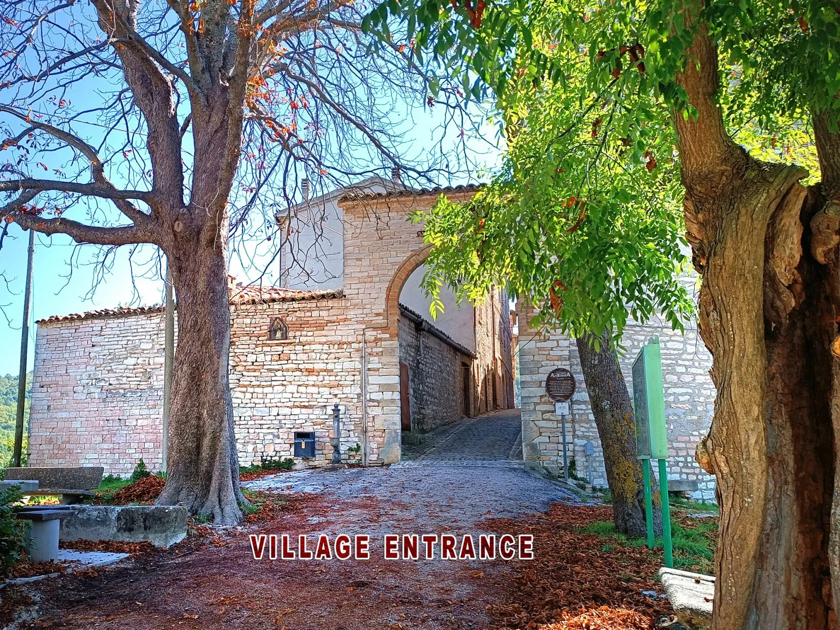 Six-Bedroom Coastal Retreat with Terrace and Garden in Arcevia, Italy - Image 4