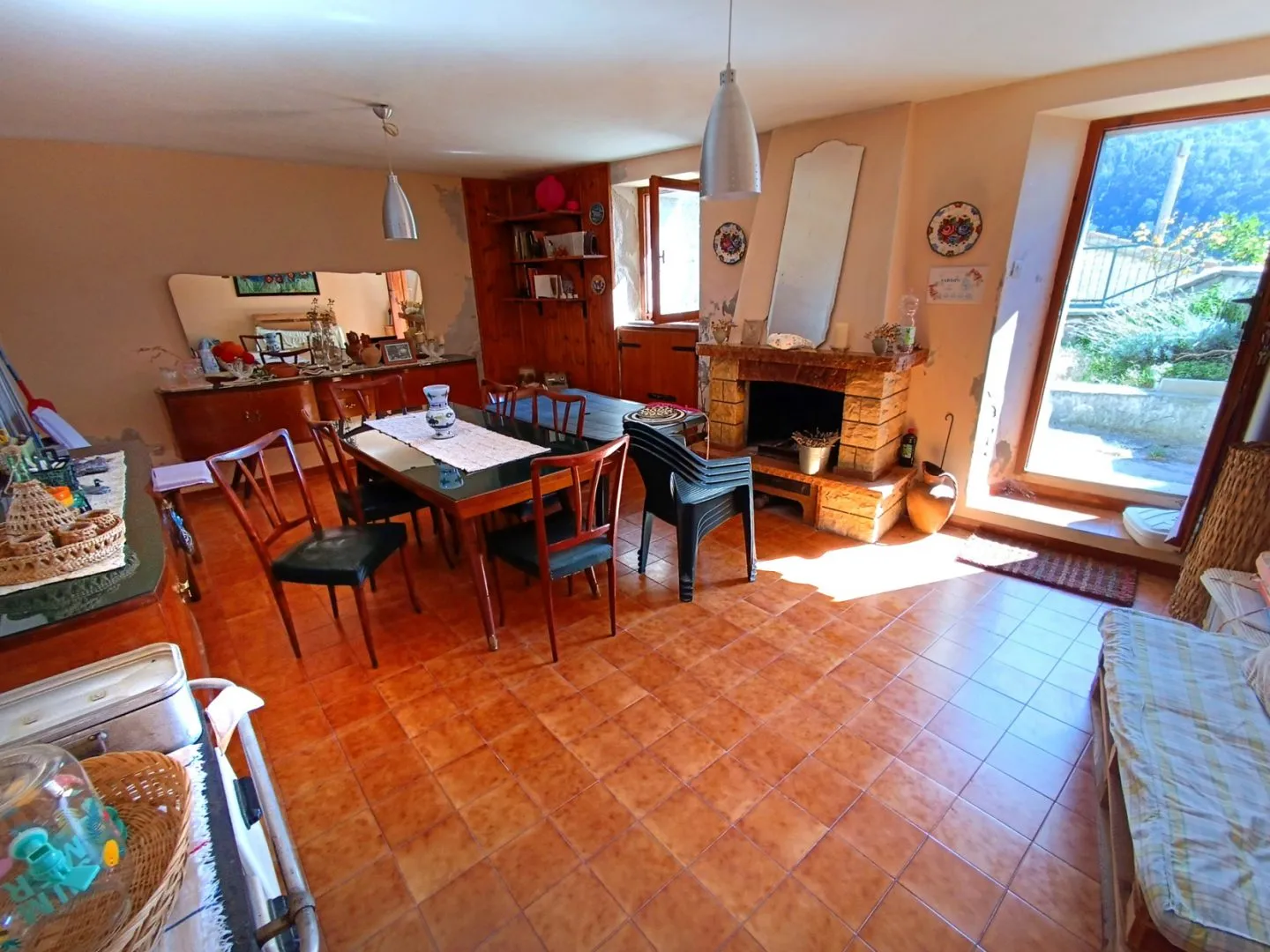 Six-Bedroom Coastal Retreat with Terrace and Garden in Arcevia, Italy - View image 20 of 31