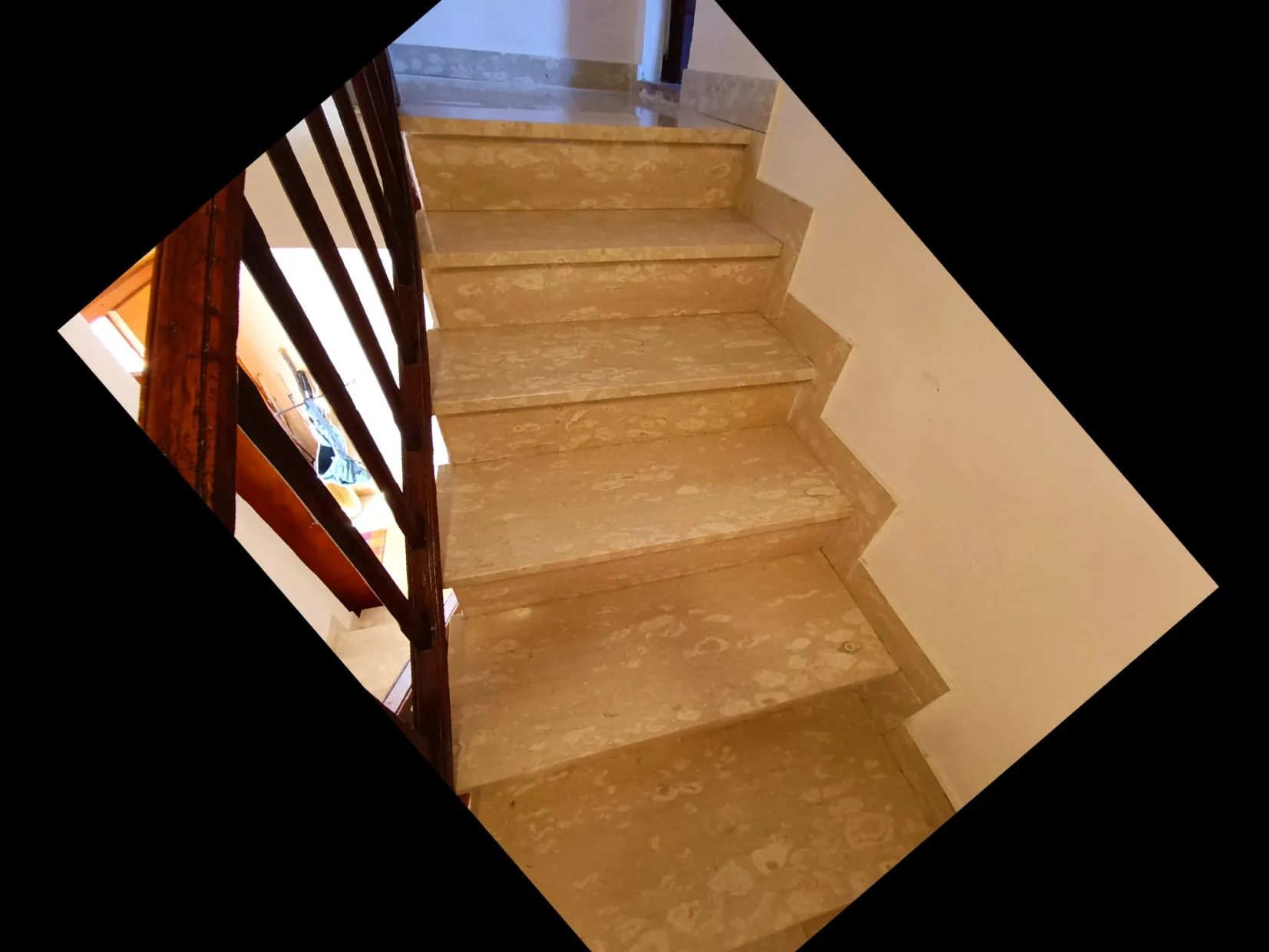 Six-Bedroom Coastal Retreat with Terrace and Garden in Arcevia, Italy - View image 30 of 31