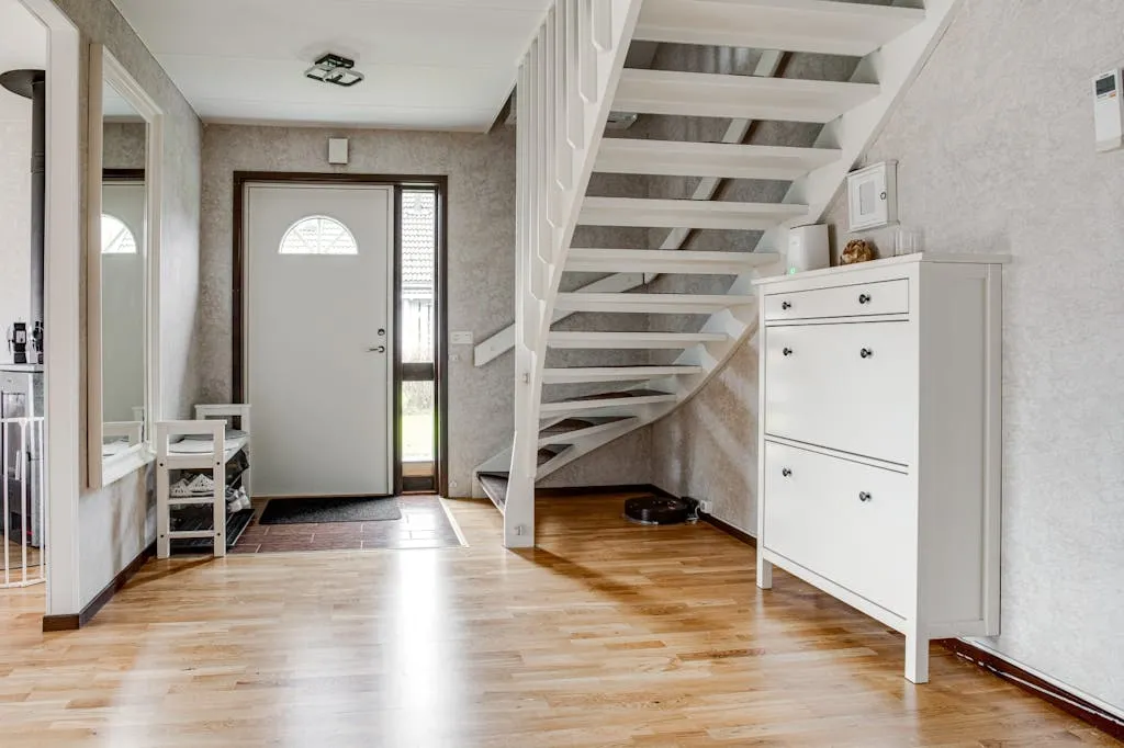 1970s Swedish Villa with Garden and Terrace in Gusselby - Image 5