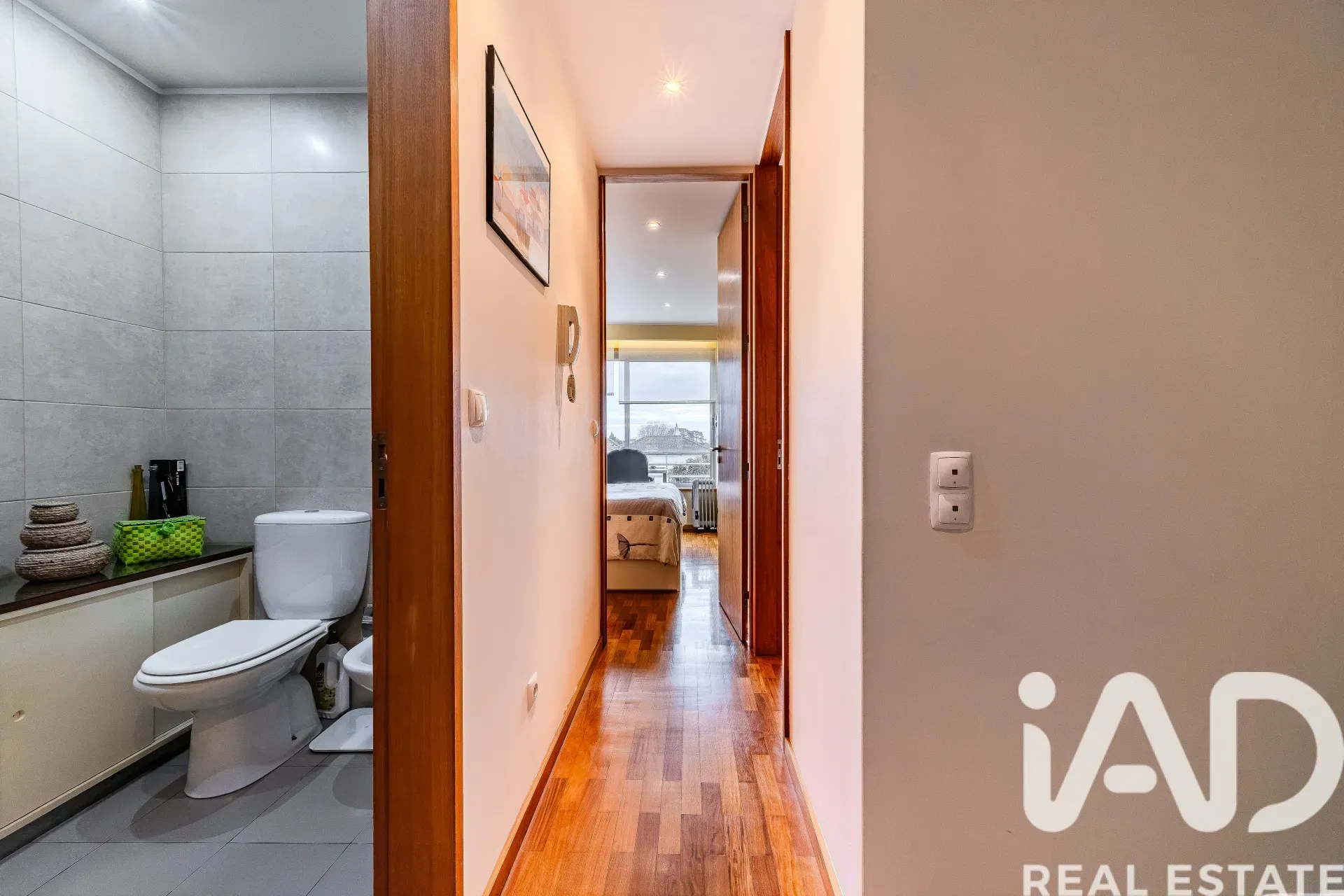 Contemporary 3-Bedroom House with Garden and Garage in Porto's Bonfim District - View image 13 of 22