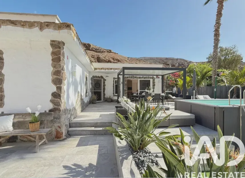 4-Bedroom Villa with Pool and Expansive Grounds in Mogán Spain - Image 2