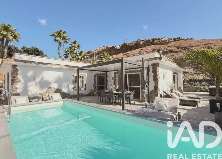 4-Bedroom Villa with Pool and Expansive Grounds in Mogán Spain - Image 5