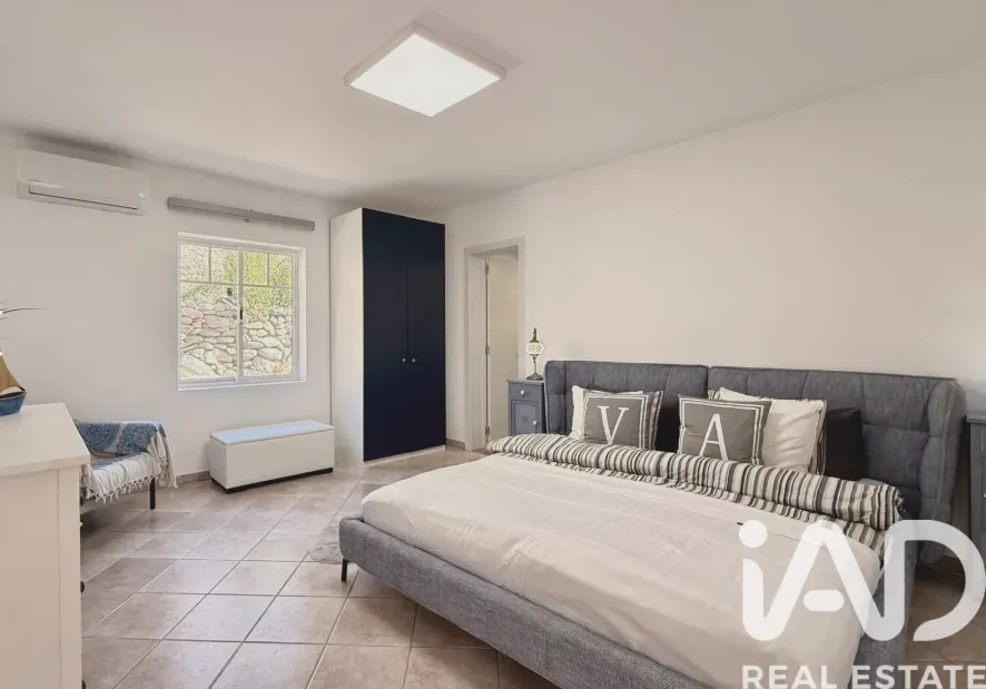 4-Bedroom Villa with Pool and Expansive Grounds in Mogán Spain - View image 14 of 30